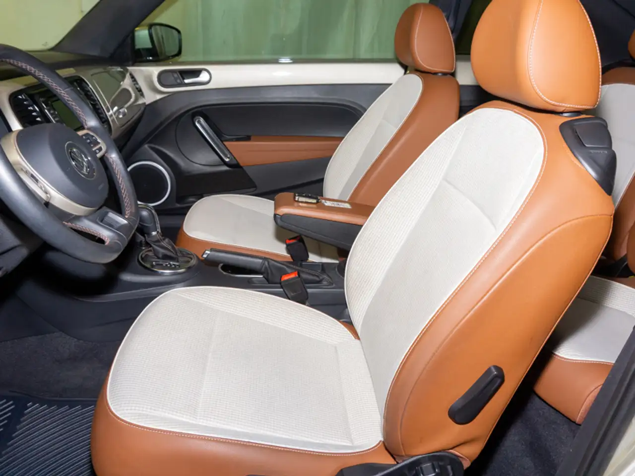 Volkswagen Beetle снимка Volkswagen Beetle