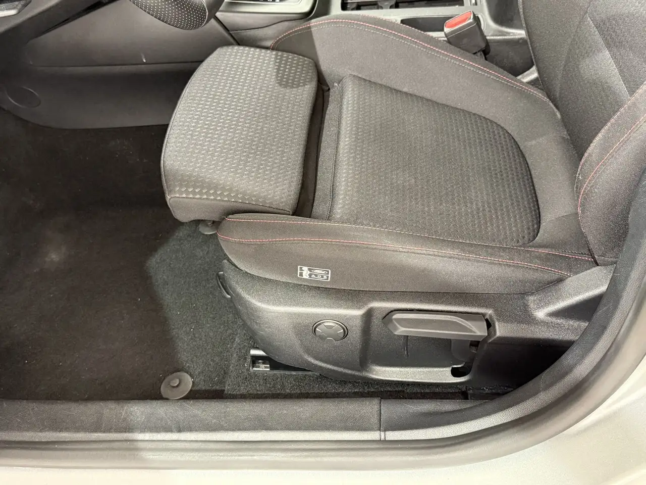 Ford Focus 1.0 EcoBoost Hybr. 155cv ST-Line Auto SW, миниатюра 8