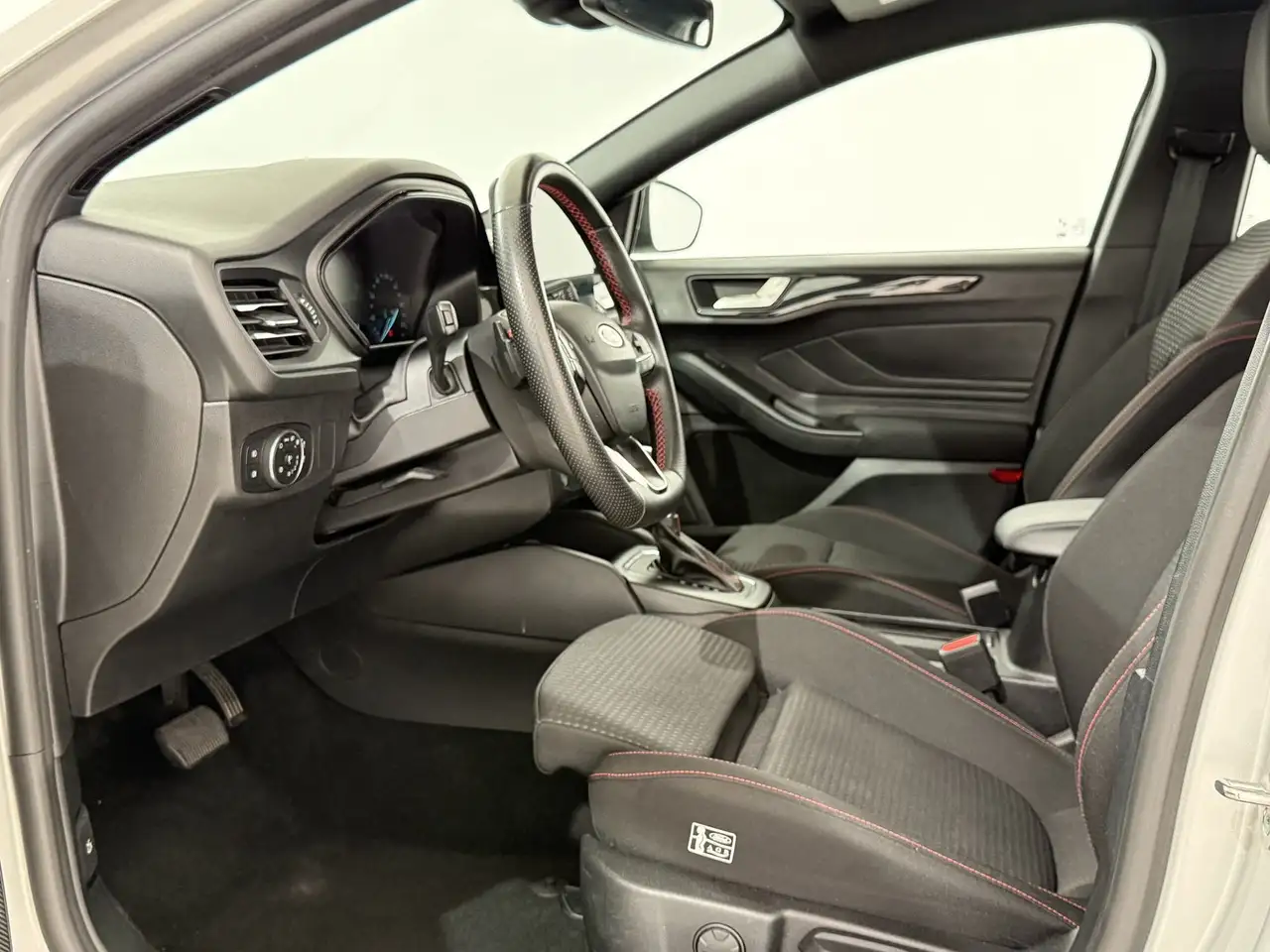 Ford Focus 1.0 EcoBoost Hybr. 155cv ST-Line Auto SW, миниатюра 9