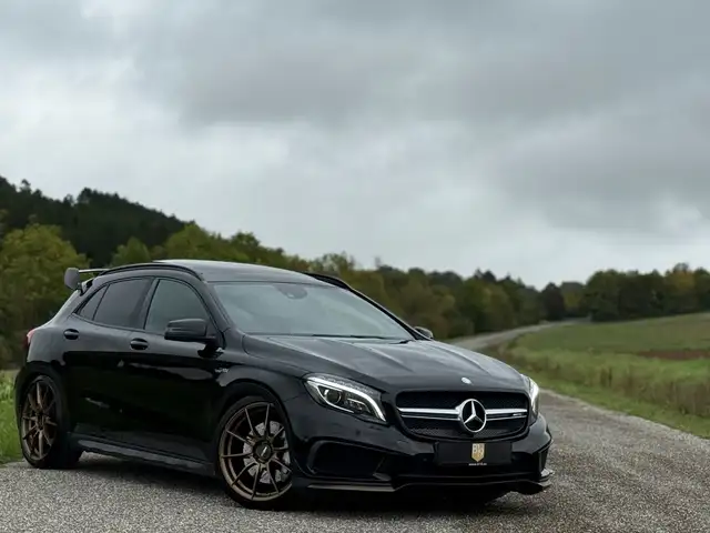 Mercedes-Benz GLA 45 AMG 4Matic/Pano/Comand/430PS/20"/Bi-Xenon