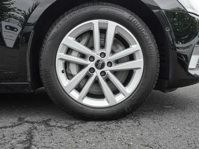 Audi A6 view 7