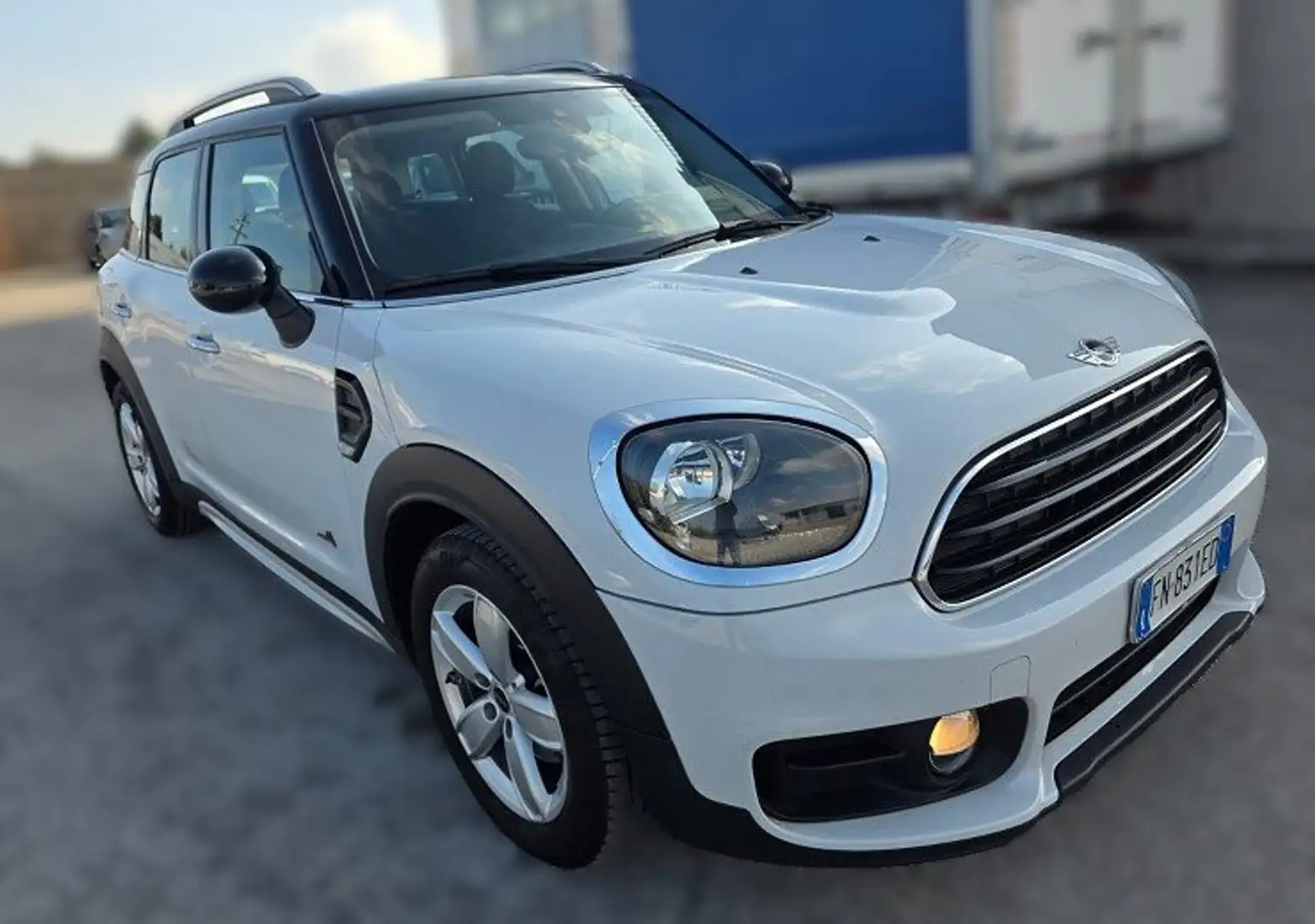 MINI Cooper D Countryman 2.0 all4 150cv manuale Bianco - 1
