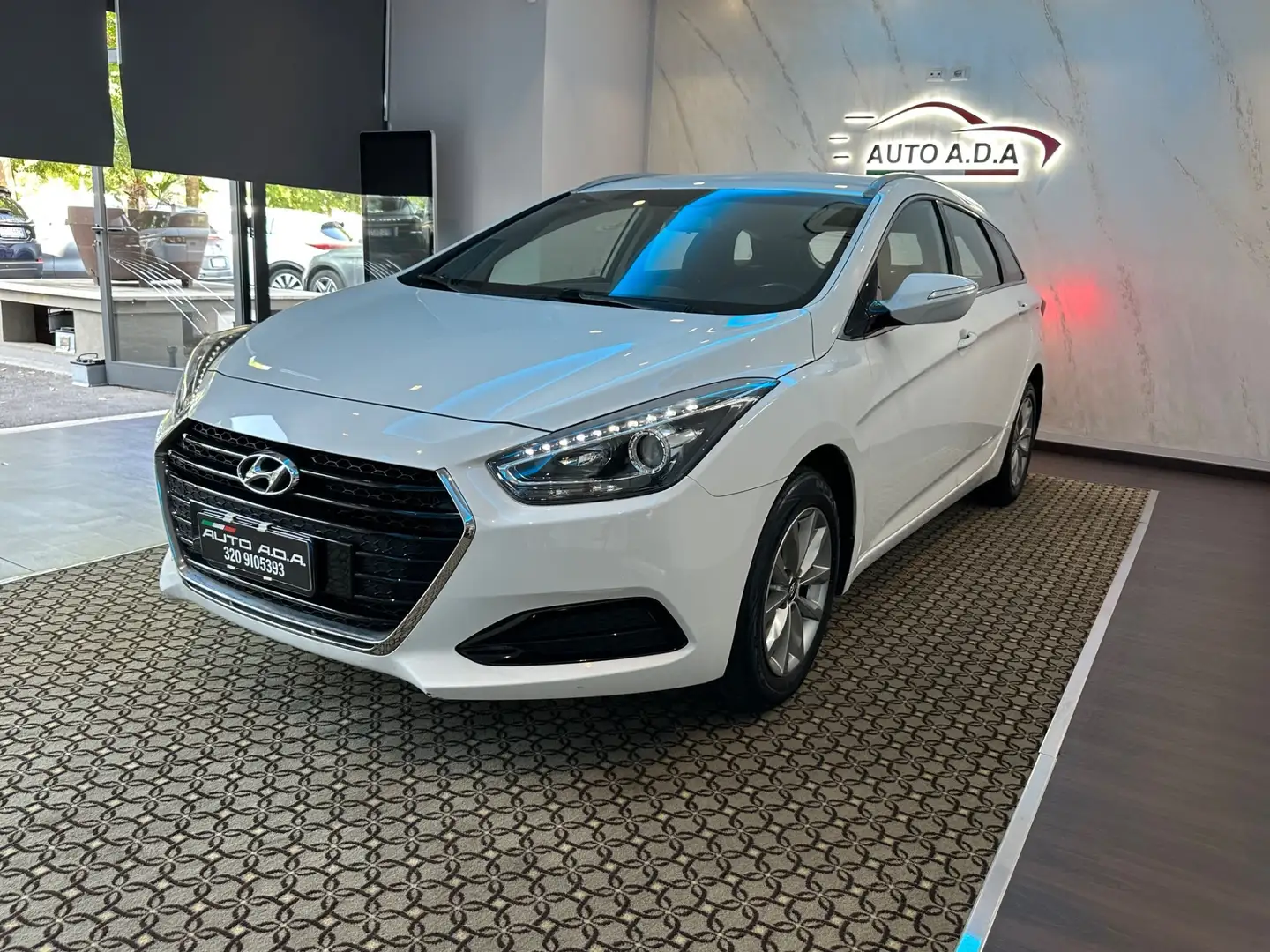 Hyundai i40 Wagon 1.7 CRDi 115CV Comfort White - 2