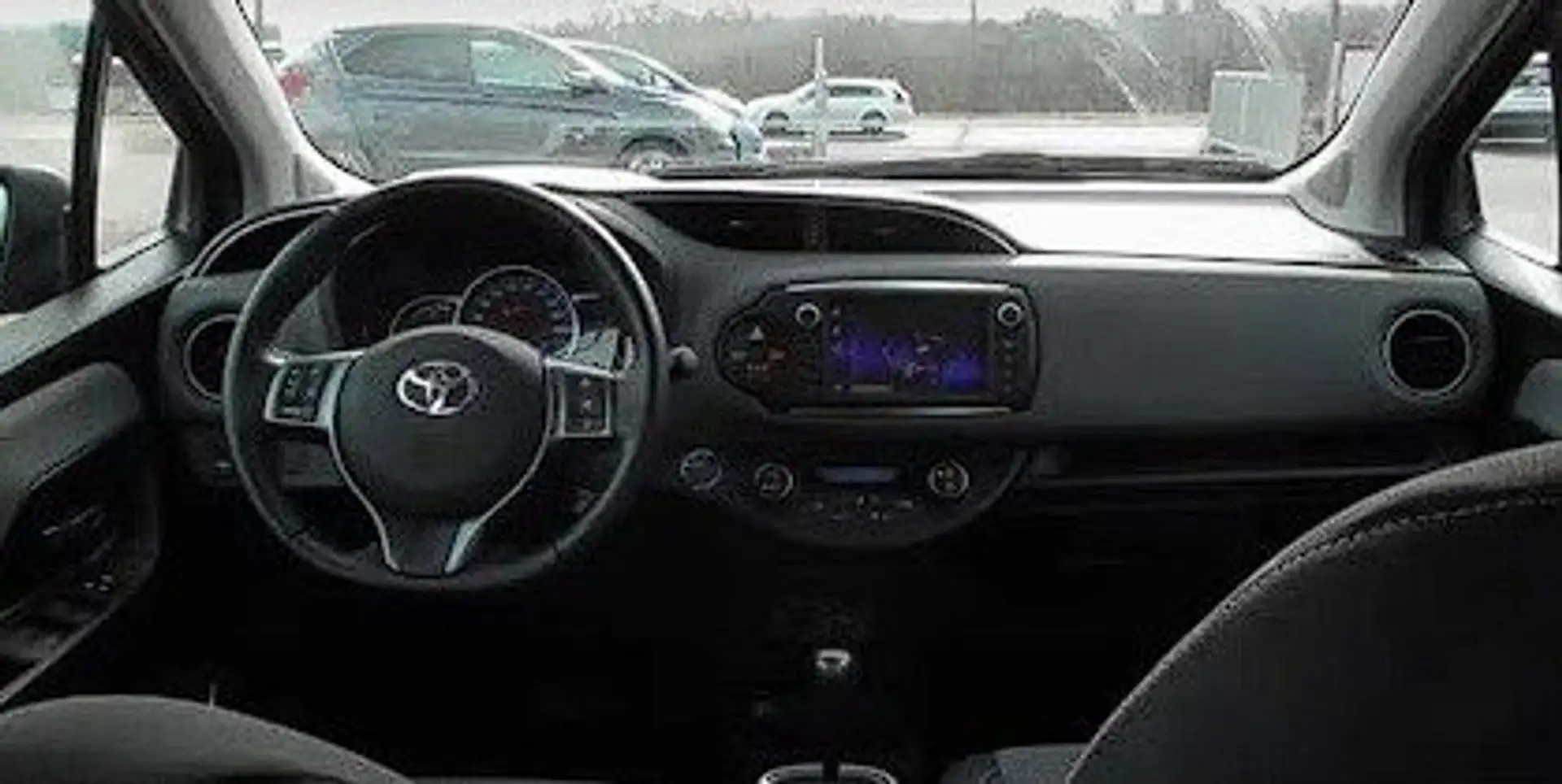 Toyota Yaris Yaris Hybrid 1.5 VVT-i Grau - 2