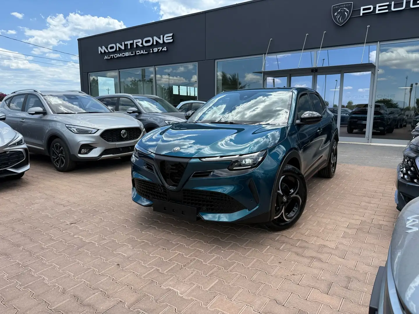 Alfa Romeo Junior Junior 1.2 ibrida Speciale 145cv edct6 Blu/Azzurro - 1