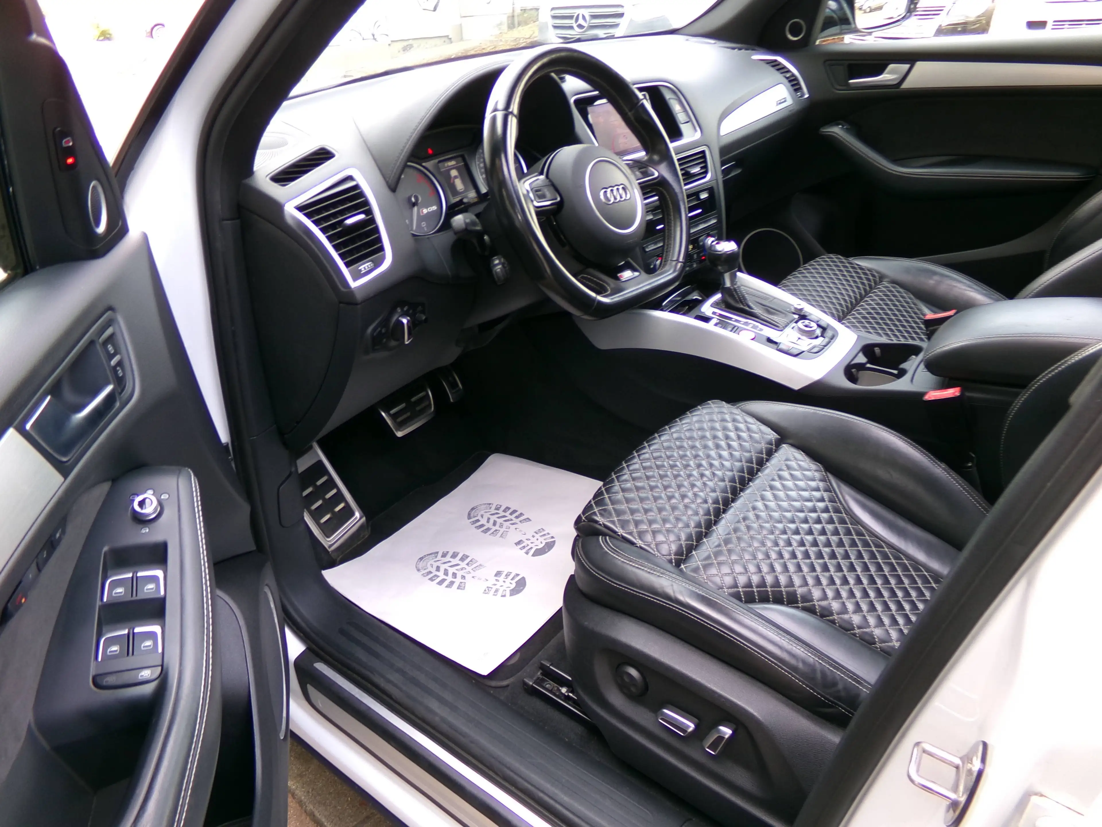 Audi SQ5 3.0TDI plus quattro,HU/AU&KD Neu, AHK schwenkbar, super Zustand, Unfall frei — photo 8
