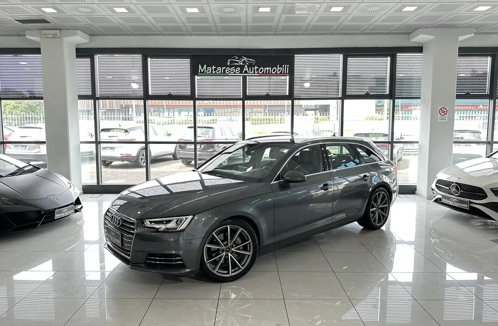 Audi A4 2.0d 190cv Avant S-Line TDI s tronic Grigio - 1