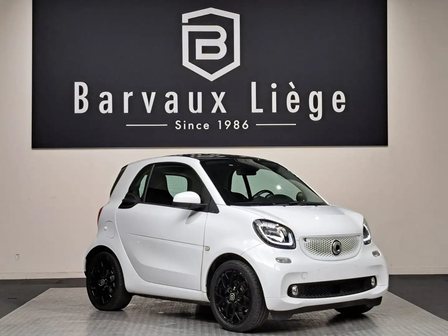 smart forTwo 0.9 Turbo Passion DCT GPS TOIT PANO Schwarz - 1