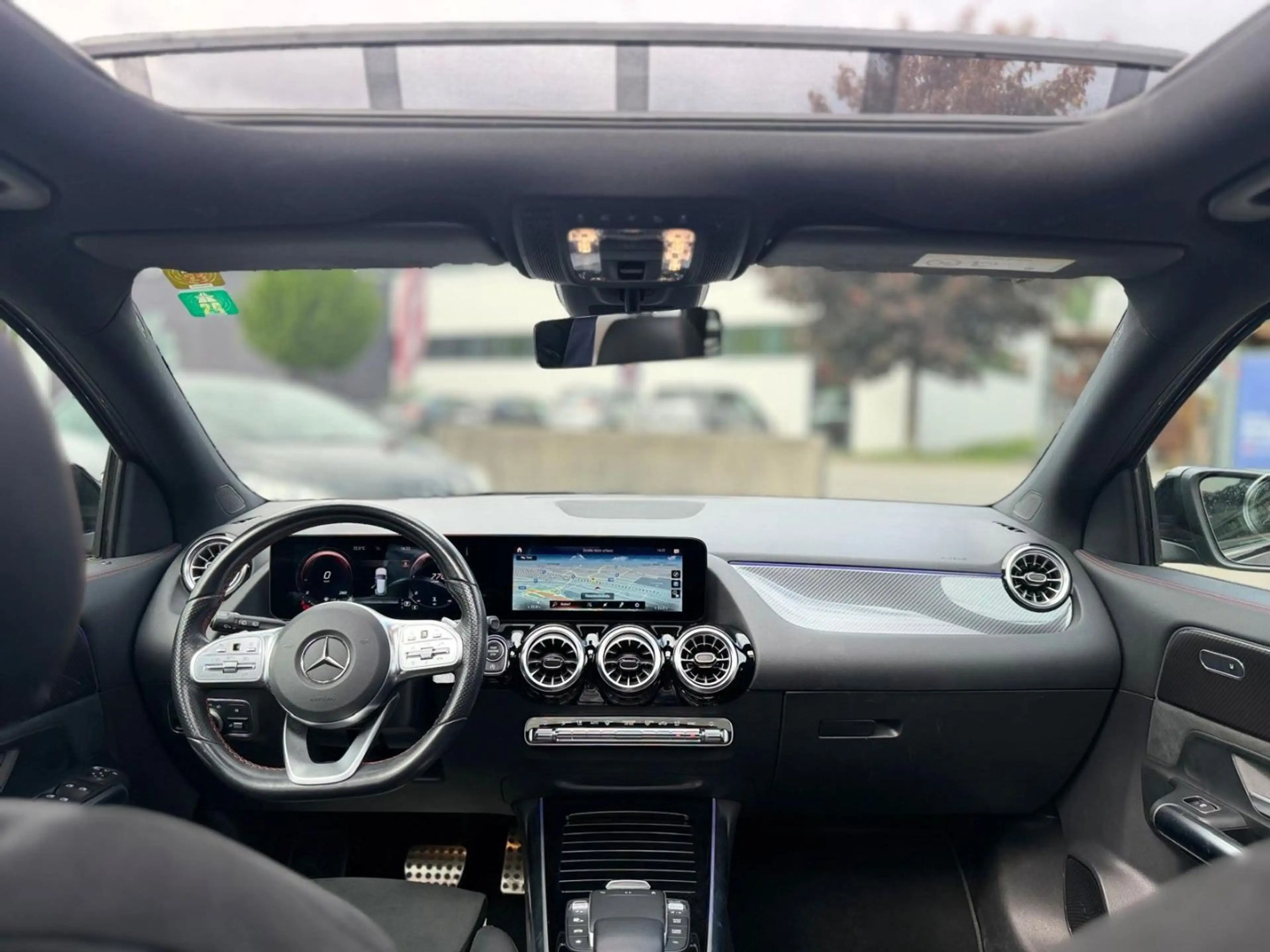 Mercedes-Benz GLA 200 GLA-Klasse GLA 200 d AMG Line 4Matic — photo 9