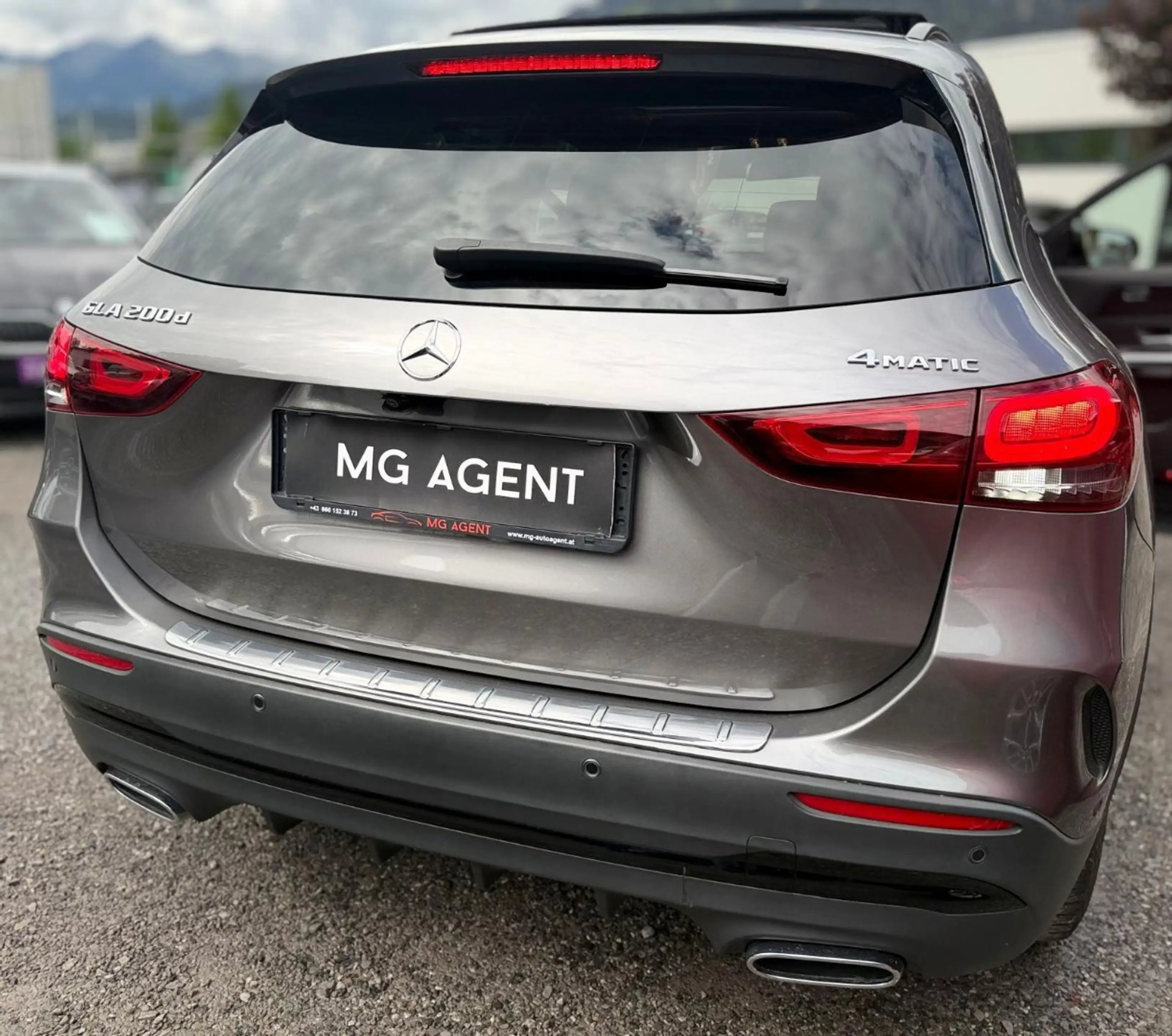 Mercedes-Benz GLA 200 GLA-Klasse GLA 200 d AMG Line 4Matic — photo 5