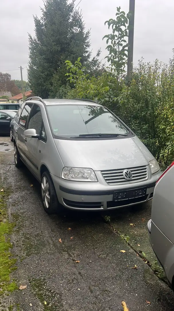 Volkswagen Sharan Trendline 11.2004 Grau - 1