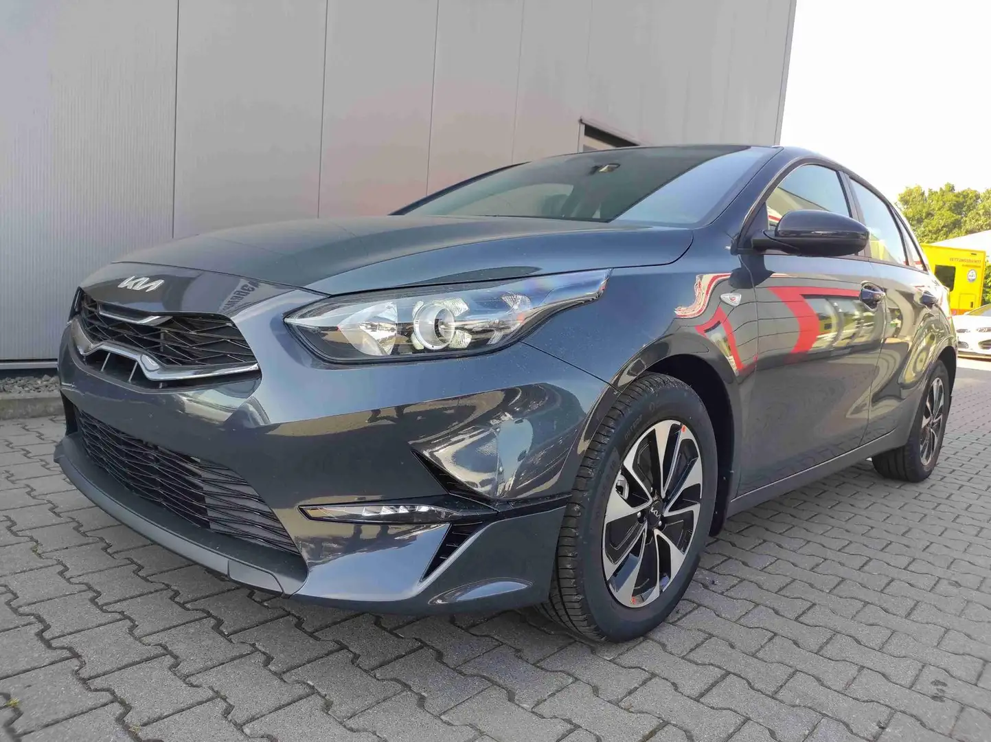 Kia Ceed / cee'd SPIN 1.5 *Shzg*Lhzg*PDC*Cam*16Zoll*Navi 103 kW ... Grau - 1