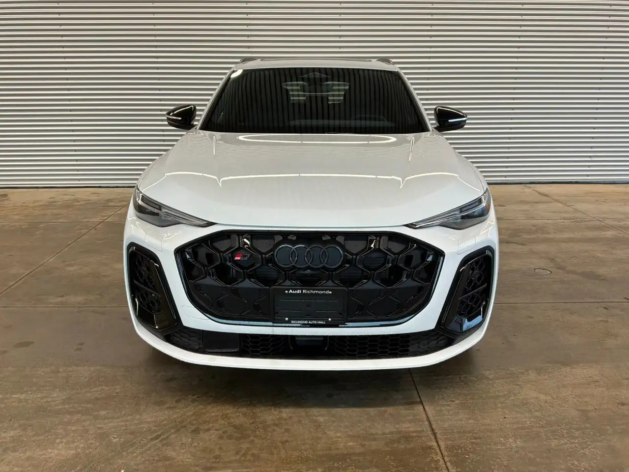 Audi SQ5 снимка Audi SQ5