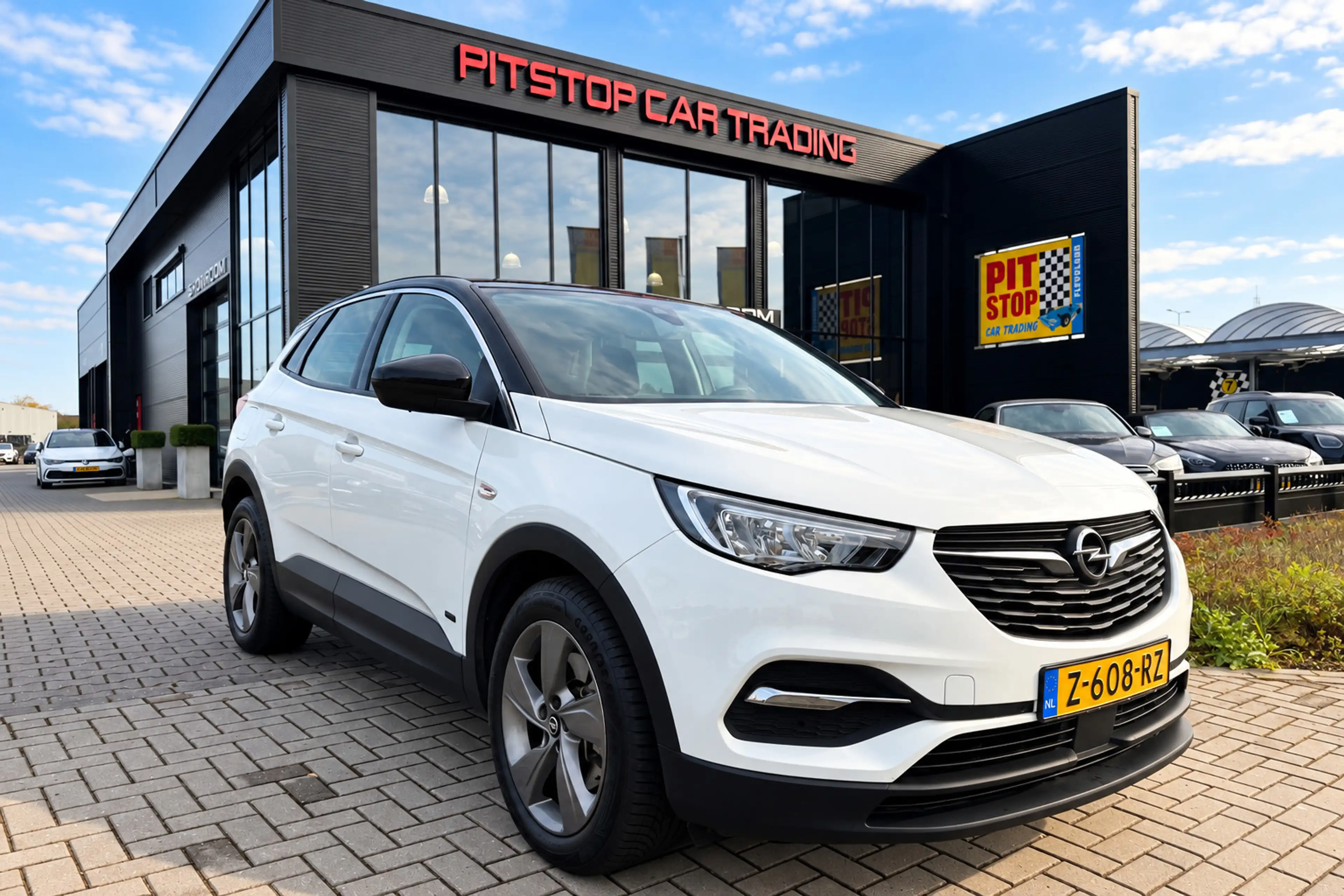 Opel Grandland X 1.6 Turbo Hybrid Business Edition, CarPlay, Camera