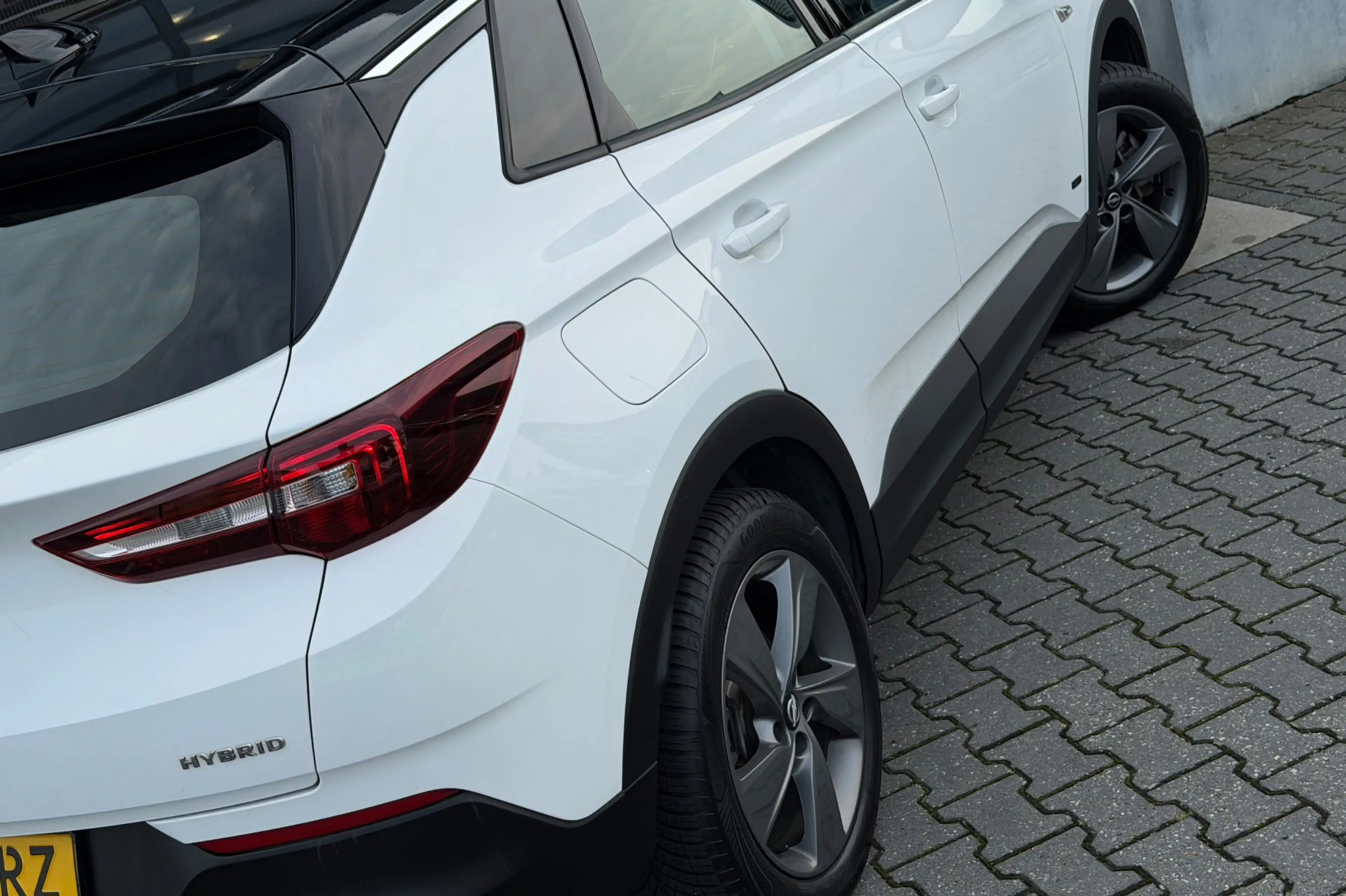 Opel Grandland X 1.6 Turbo Hybrid Business Edition, CarPlay, Camera — photo 9