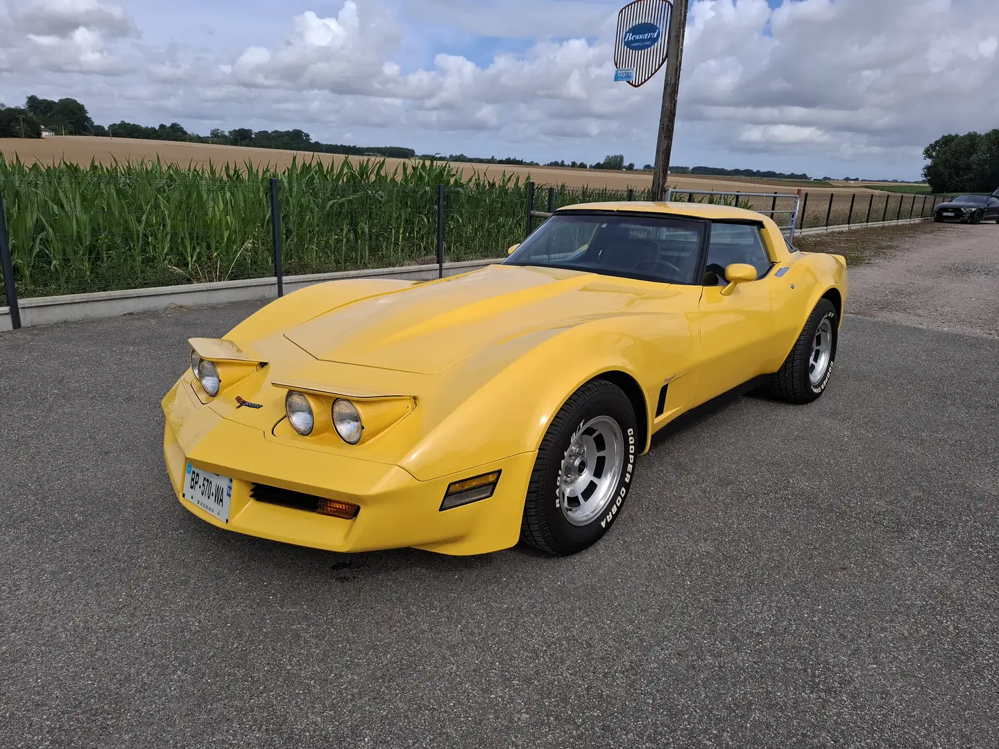 Corvette C3 Galben - 2