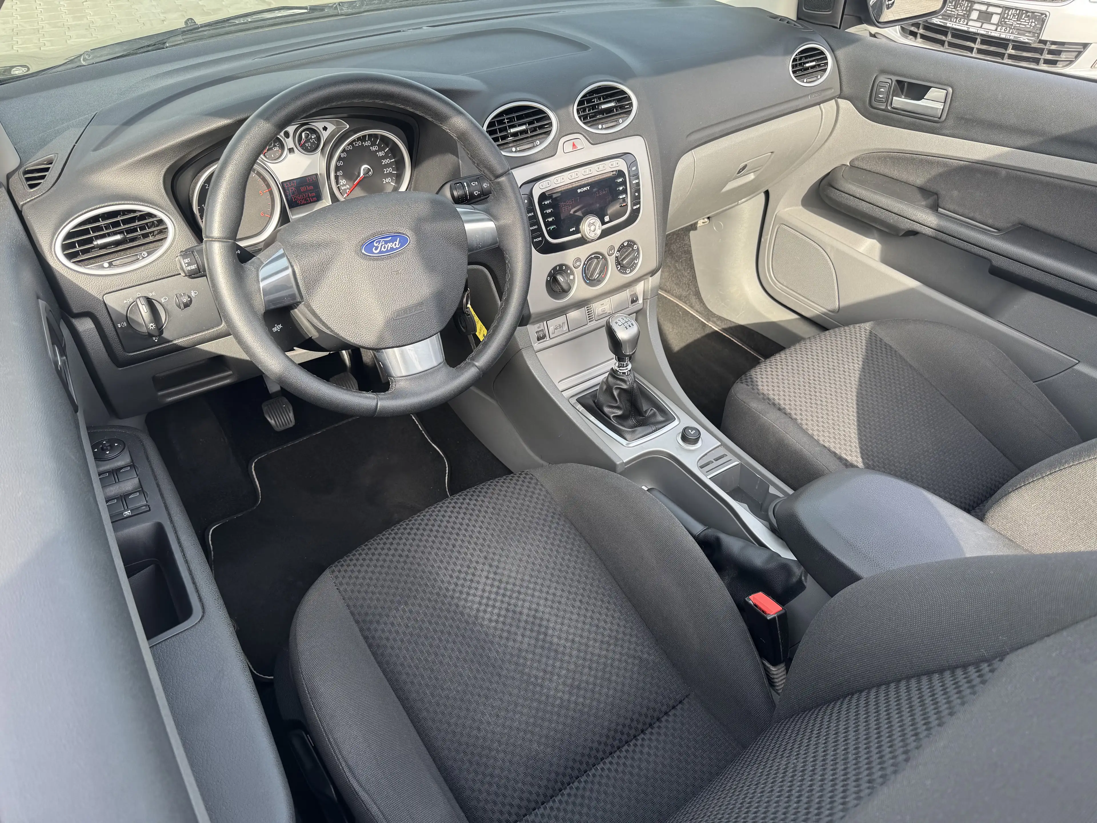 Ford Focus CC Cabrio 2.0 TDCi Black Magic / Klima / 1 Hand — photo 6