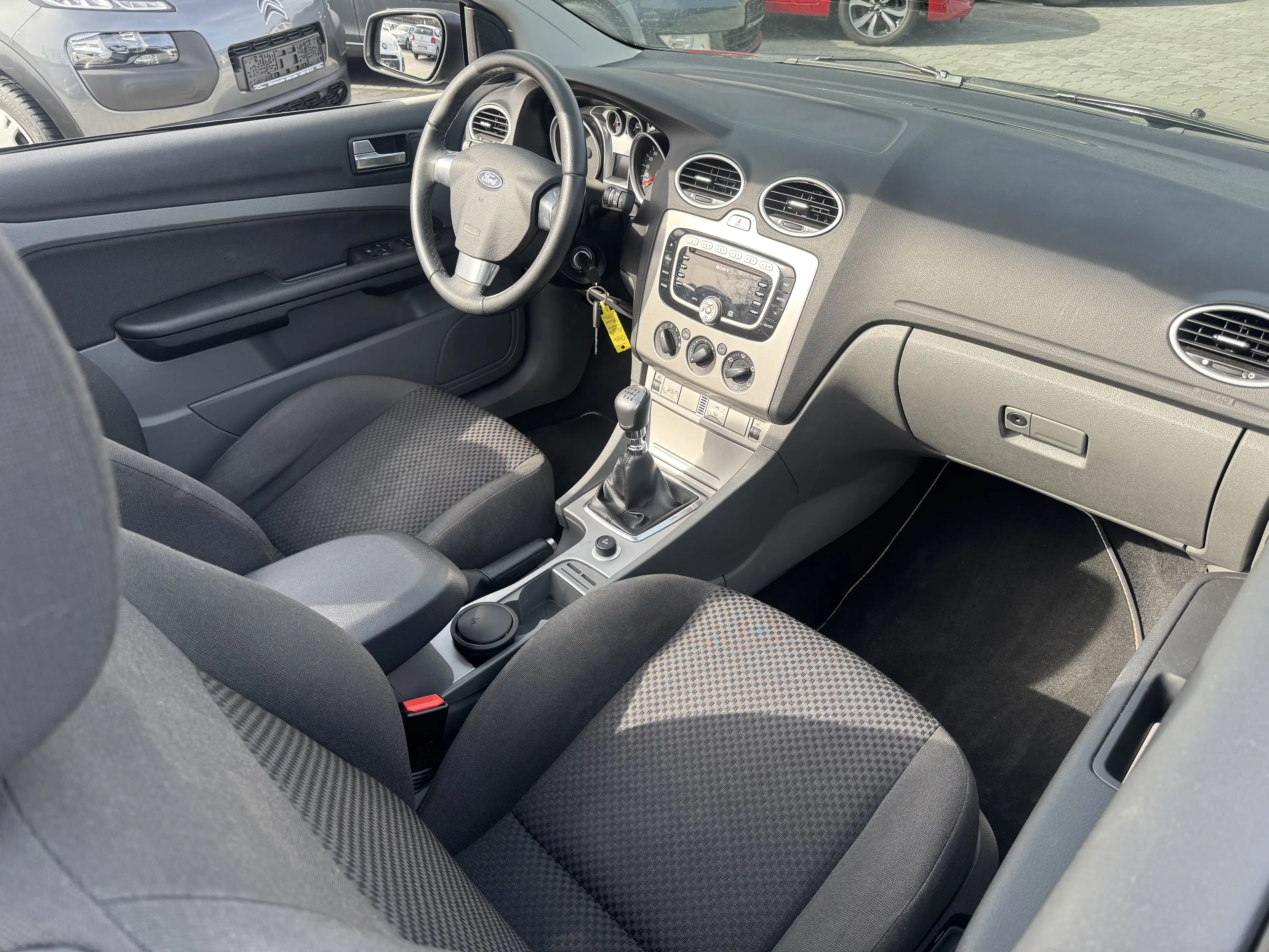 Ford Focus CC Cabrio 2.0 TDCi Black Magic / Klima / 1 Hand — photo 2