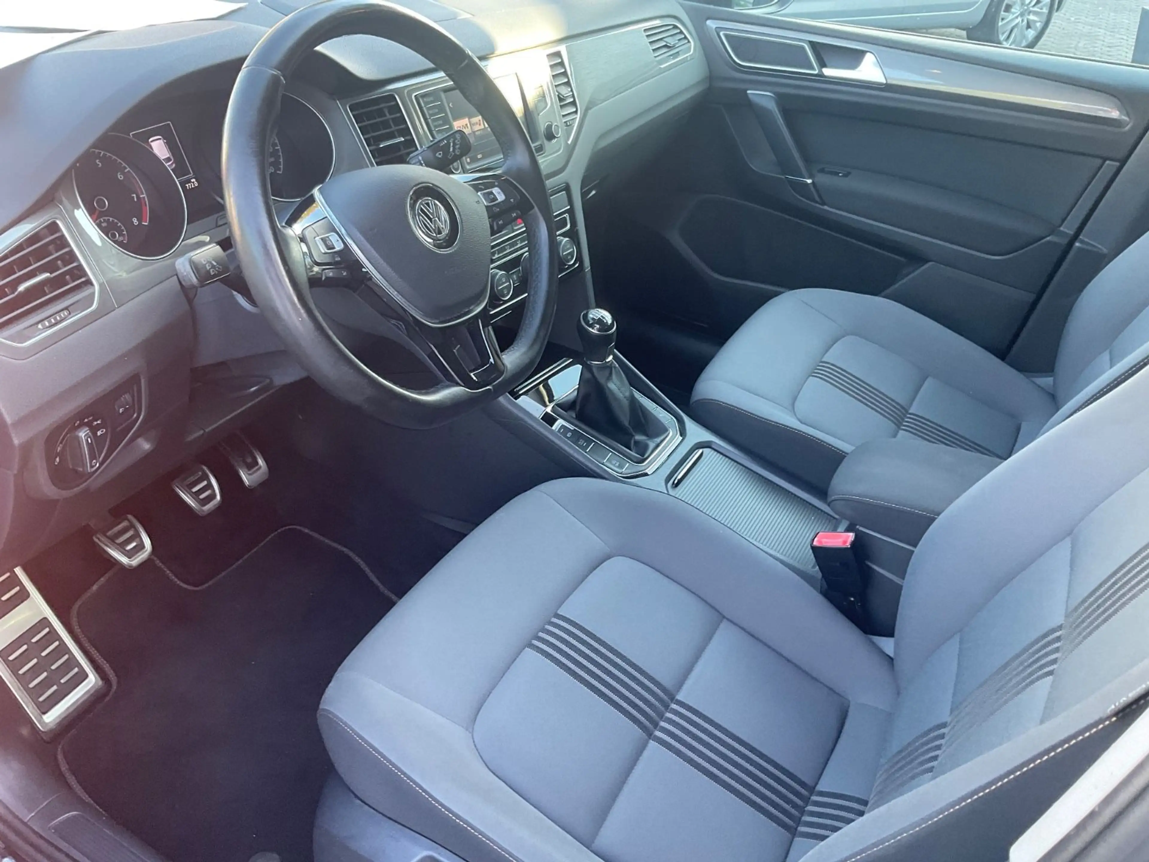 Volkswagen Golf Sportsvan 1.2 TSI Allstar Shzg Standhzg. — photo 8
