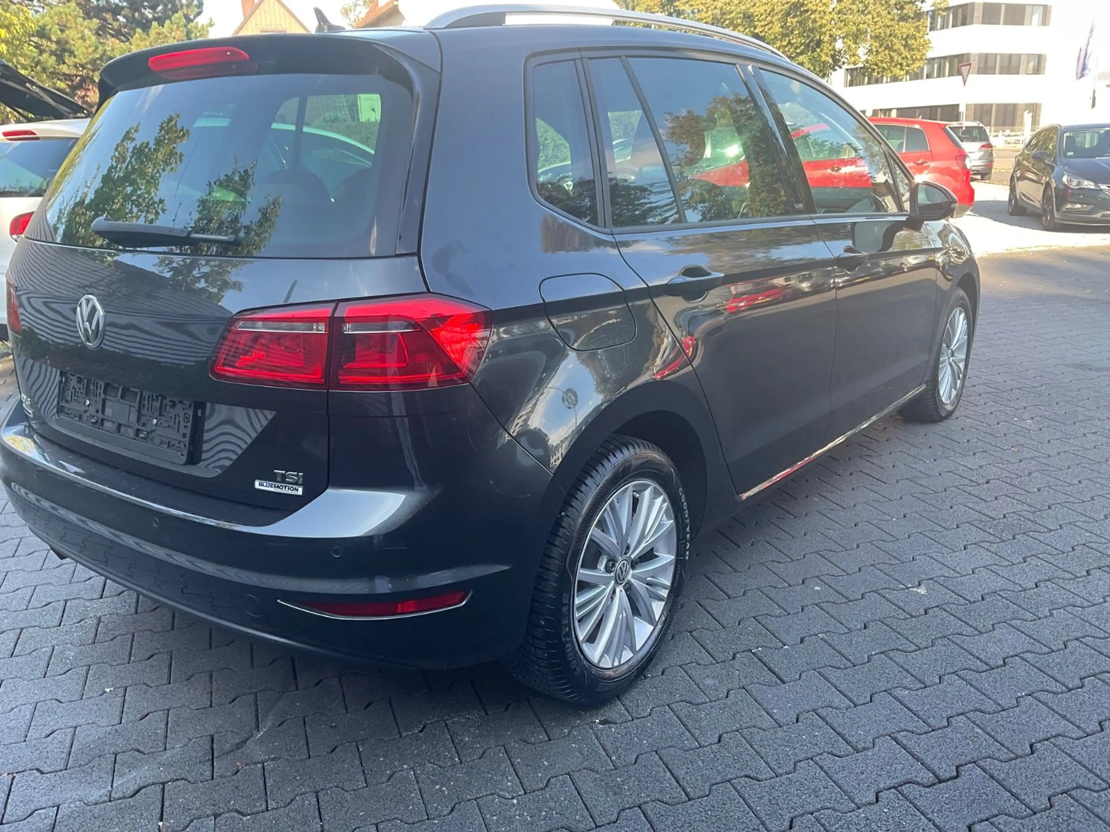 Volkswagen Golf Sportsvan 1.2 TSI Allstar Shzg Standhzg. — photo 3