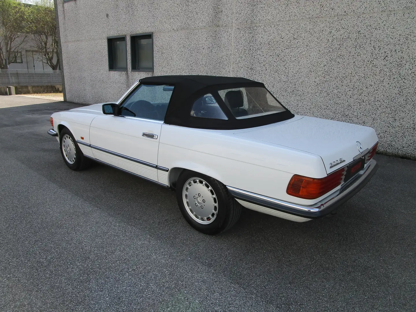 Mercedes-Benz SL 300 R107 Alb - 2