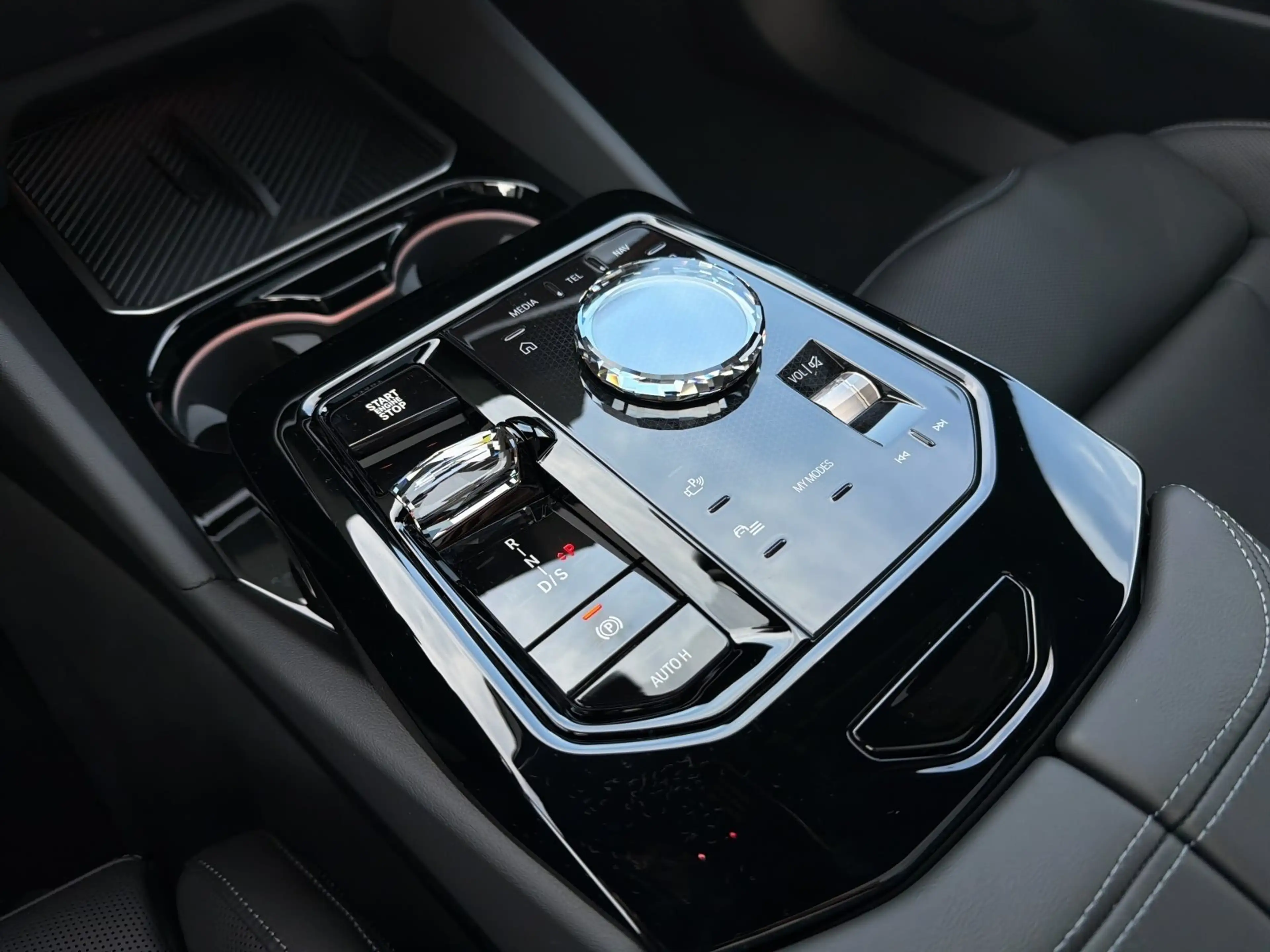 BMW 540 d xDrive Touring — photo 13