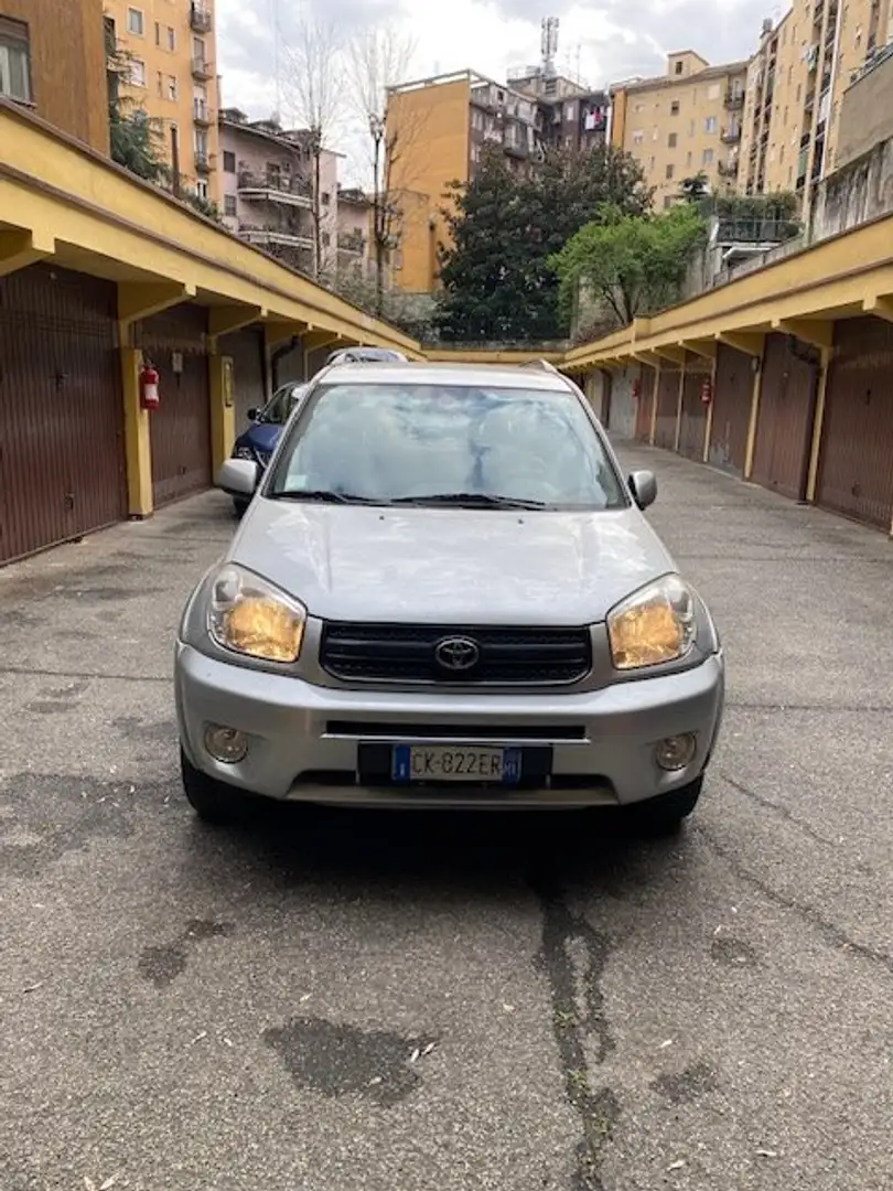 Toyota RAV 4 RAV4 5p 2.0 vvt-i 16v Sol auto FL Silber - 1