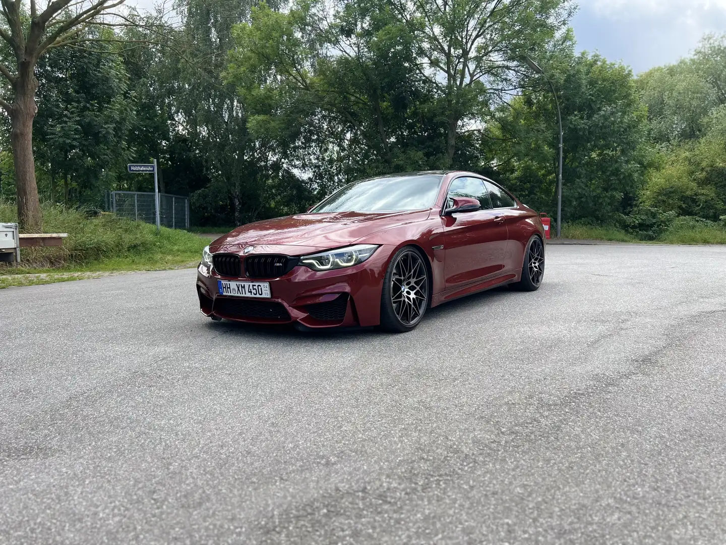 BMW M4 Competition Individual Red - 1