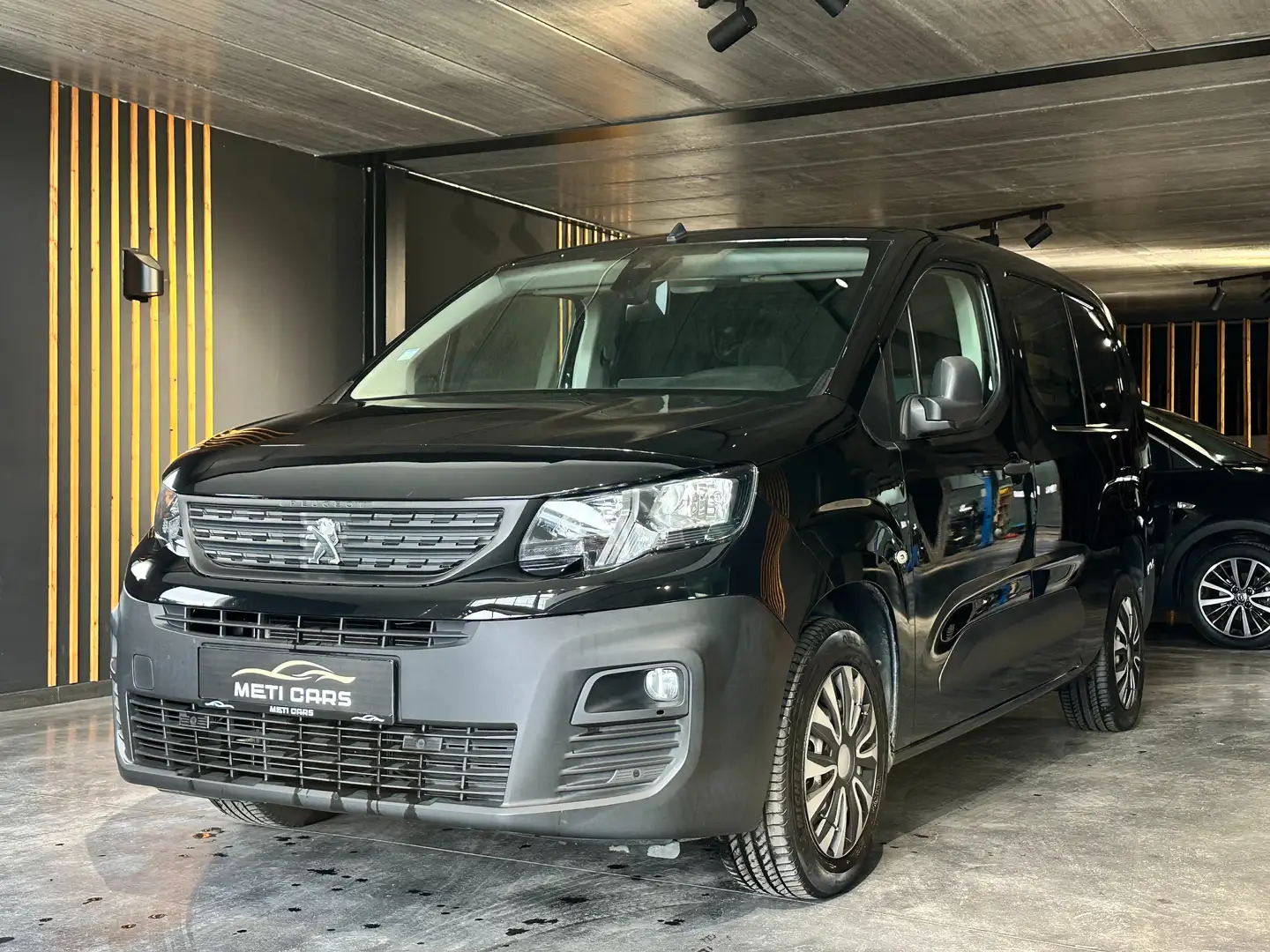 Peugeot Partner 1.5 BlueHDi L1 | Lichtevracht | Camera | Navi | Negro - 2
