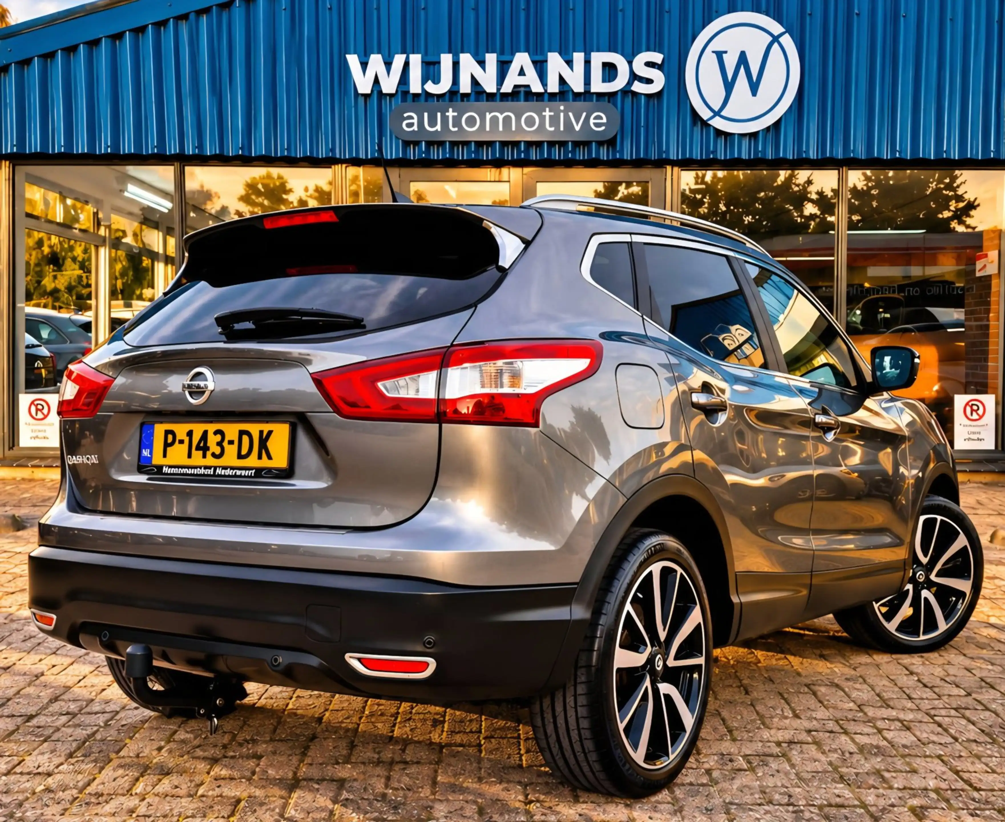 Nissan Qashqai 1.6 Tekna Trekhaak Panoramadak Leder 360° — photo 3