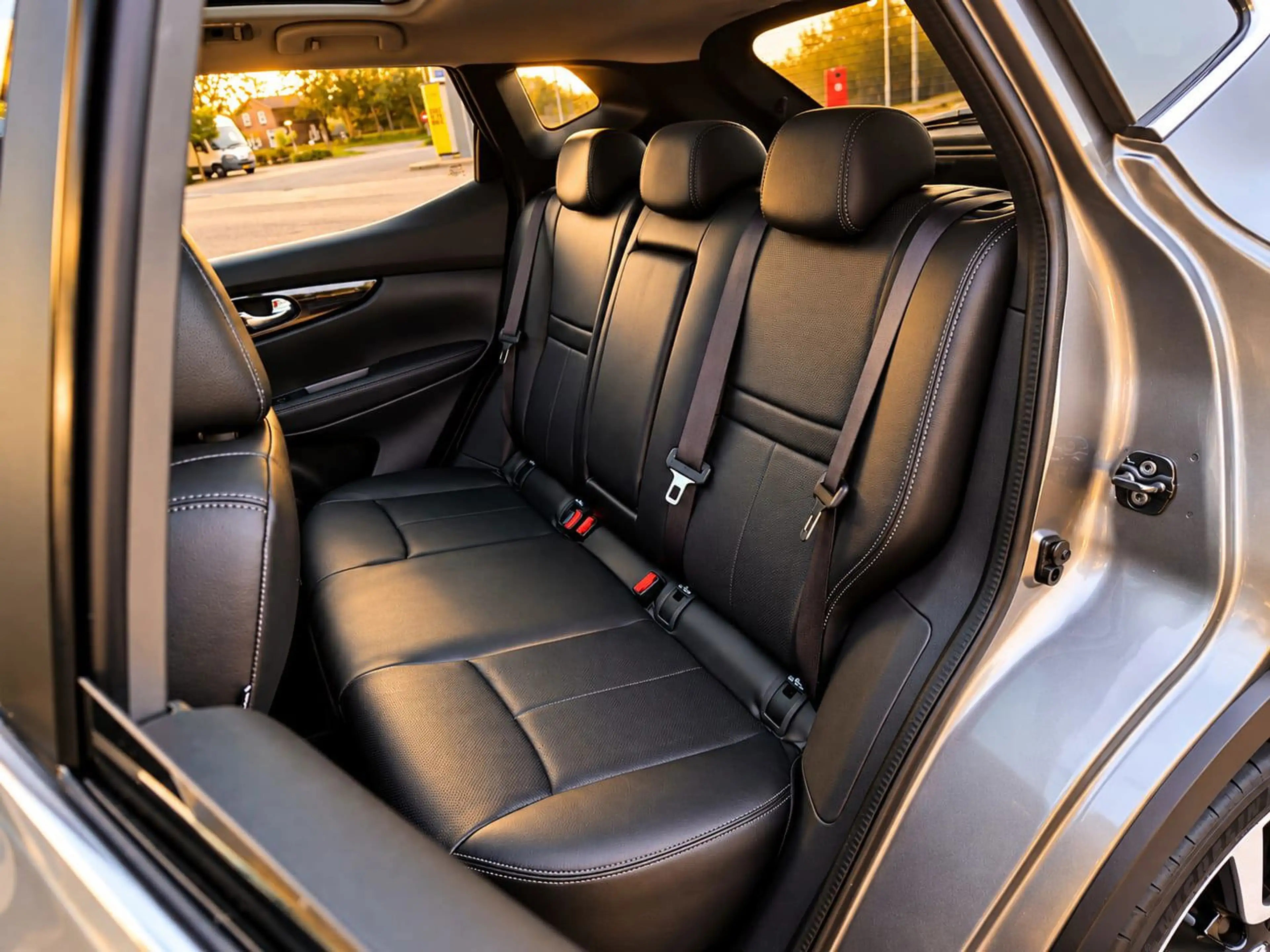 Nissan Qashqai 1.6 Tekna Trekhaak Panoramadak Leder 360° — photo 12