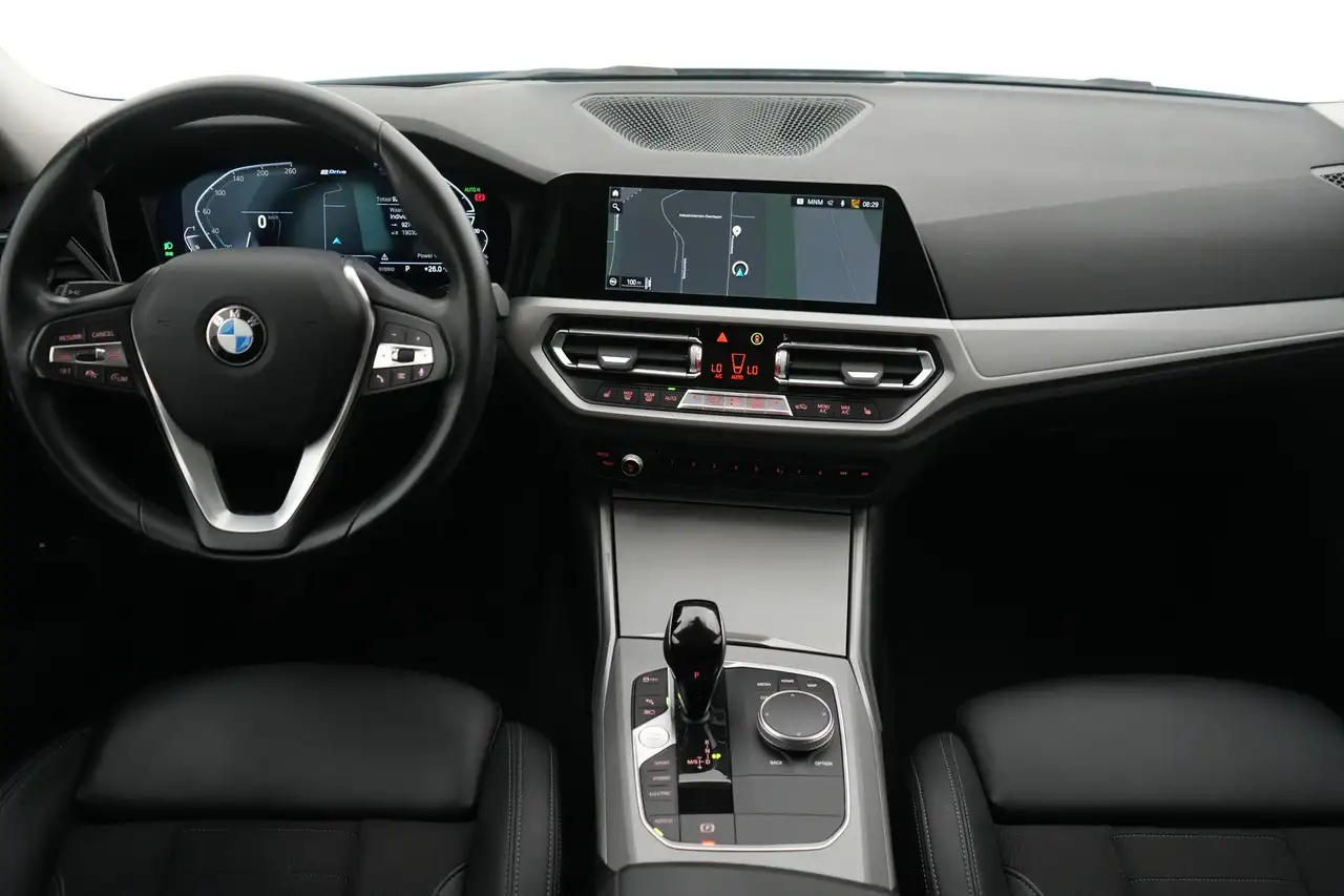 BMW 320 3 Touring 320e PHEV Business LED GPS PDC CAM Head-, миниатюра 13