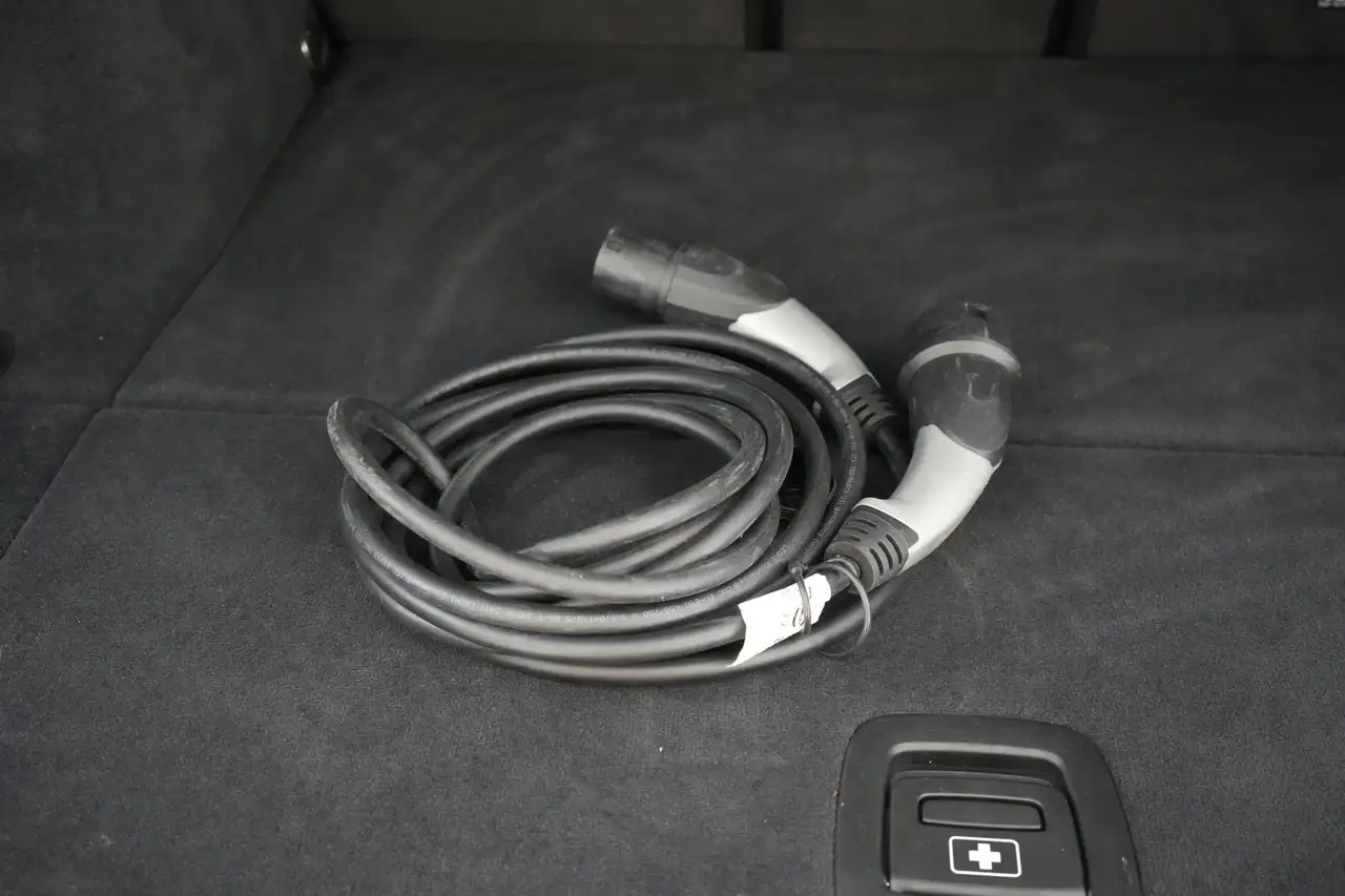 BMW 320 3 Touring 320e PHEV Business LED GPS PDC CAM Head-, миниатюра 23