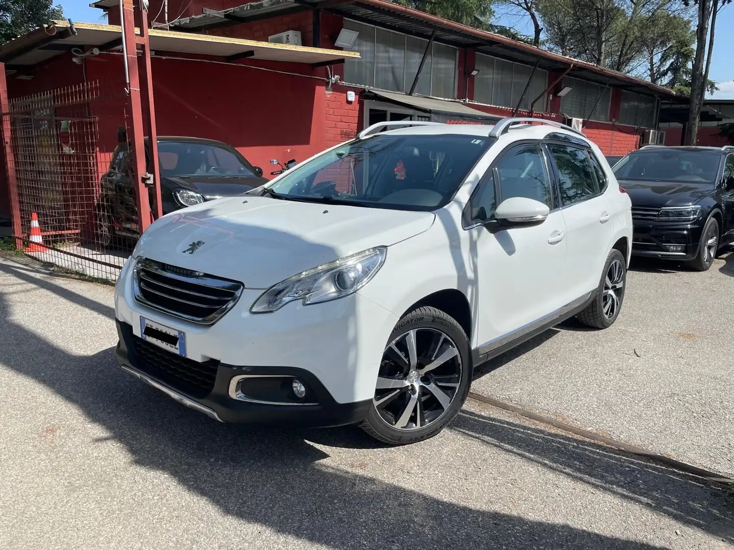 Peugeot 2008 1.6 e-HDi 115 CV Stop&Start Allure Weiß - 2