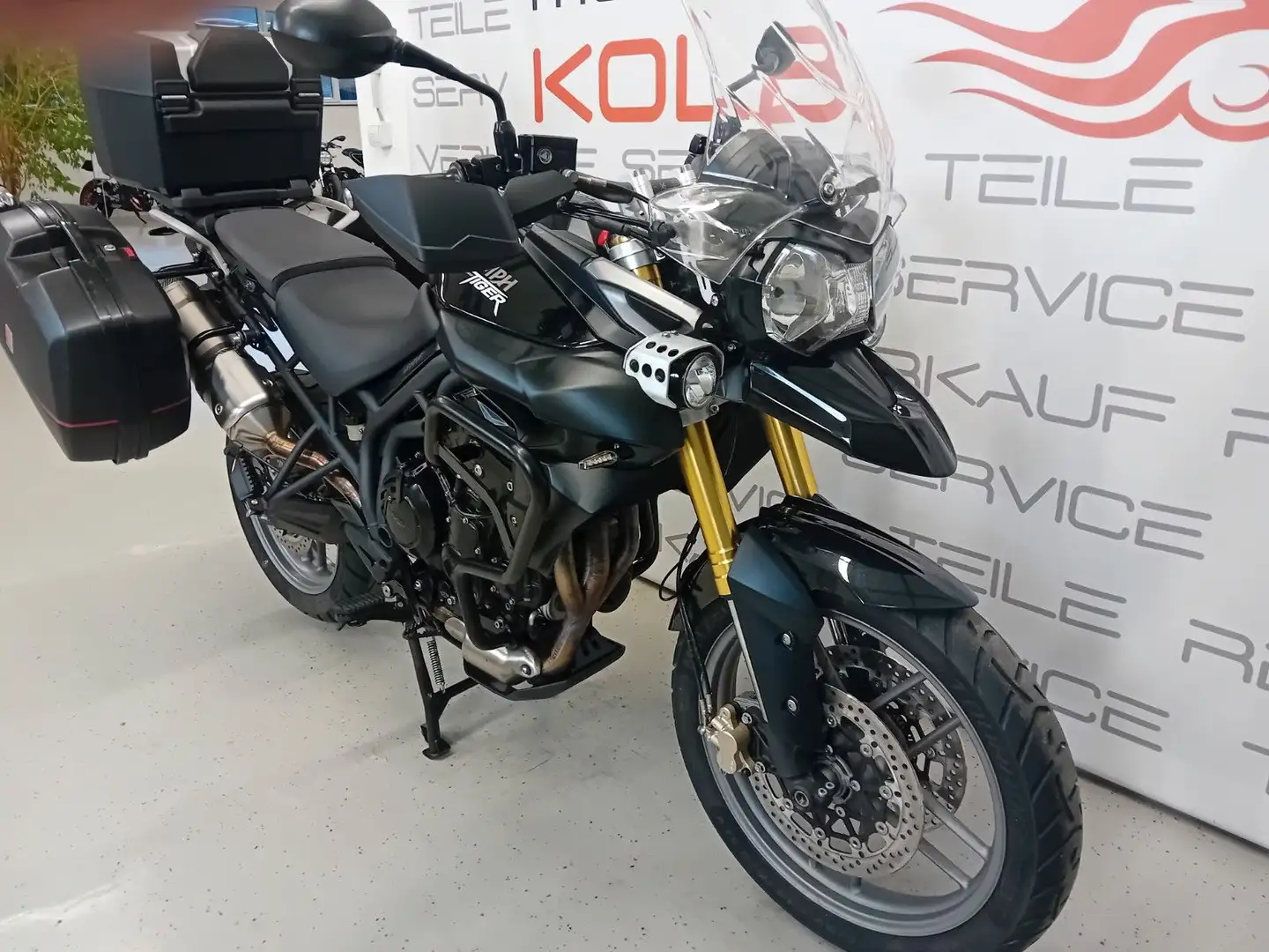 Triumph Tiger 800 Negro - 2