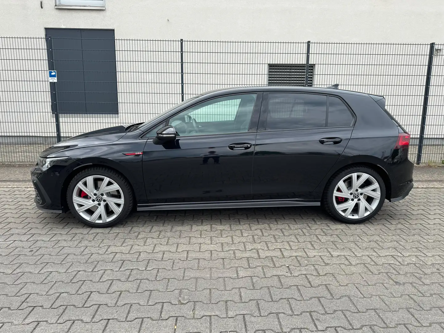 Volkswagen Golf GTI 2.0 TSI OPF DSG Deep Perleffekt Top Austattung Schwarz - 2