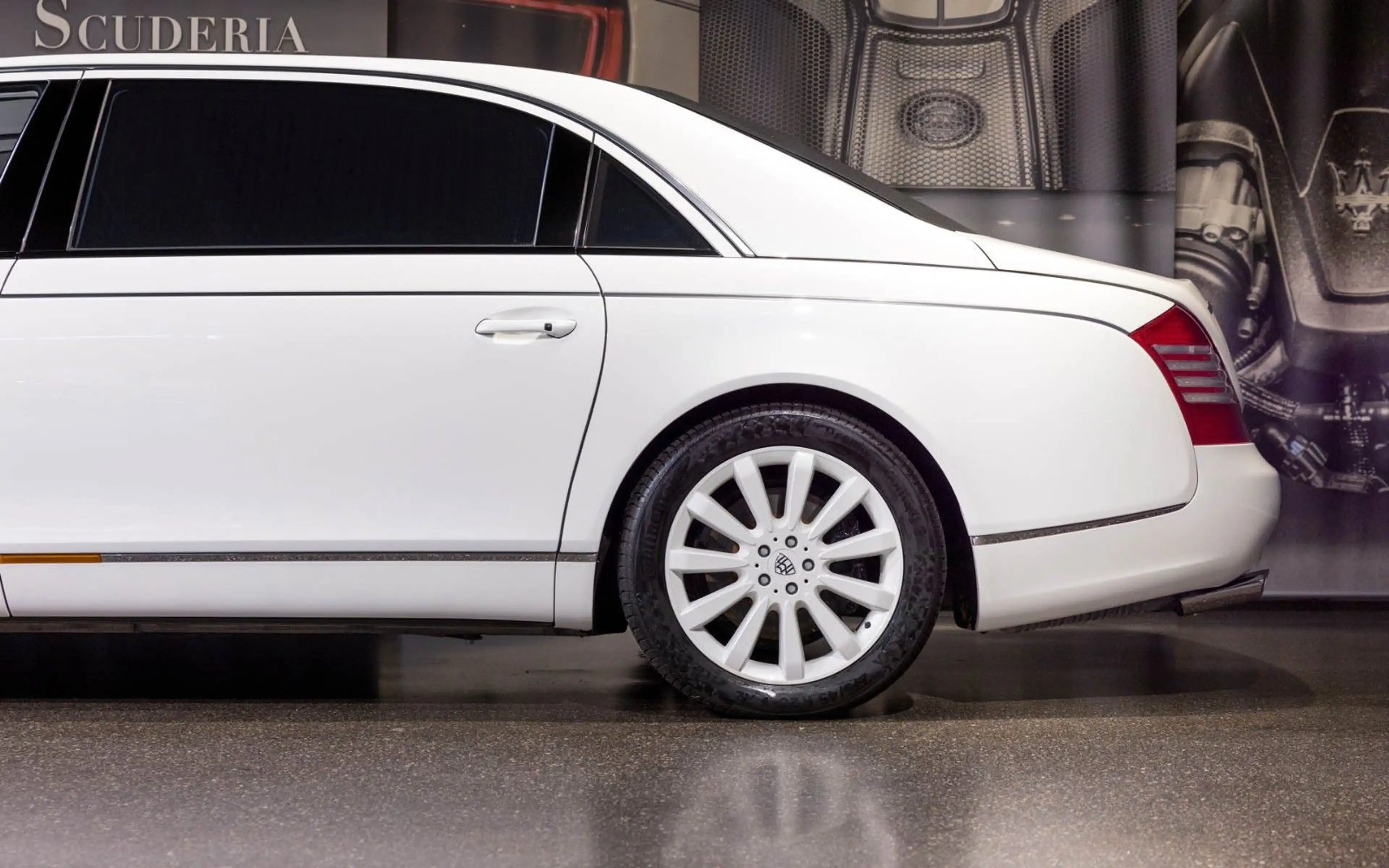 Maybach 62 S LANDAULET — photo 6