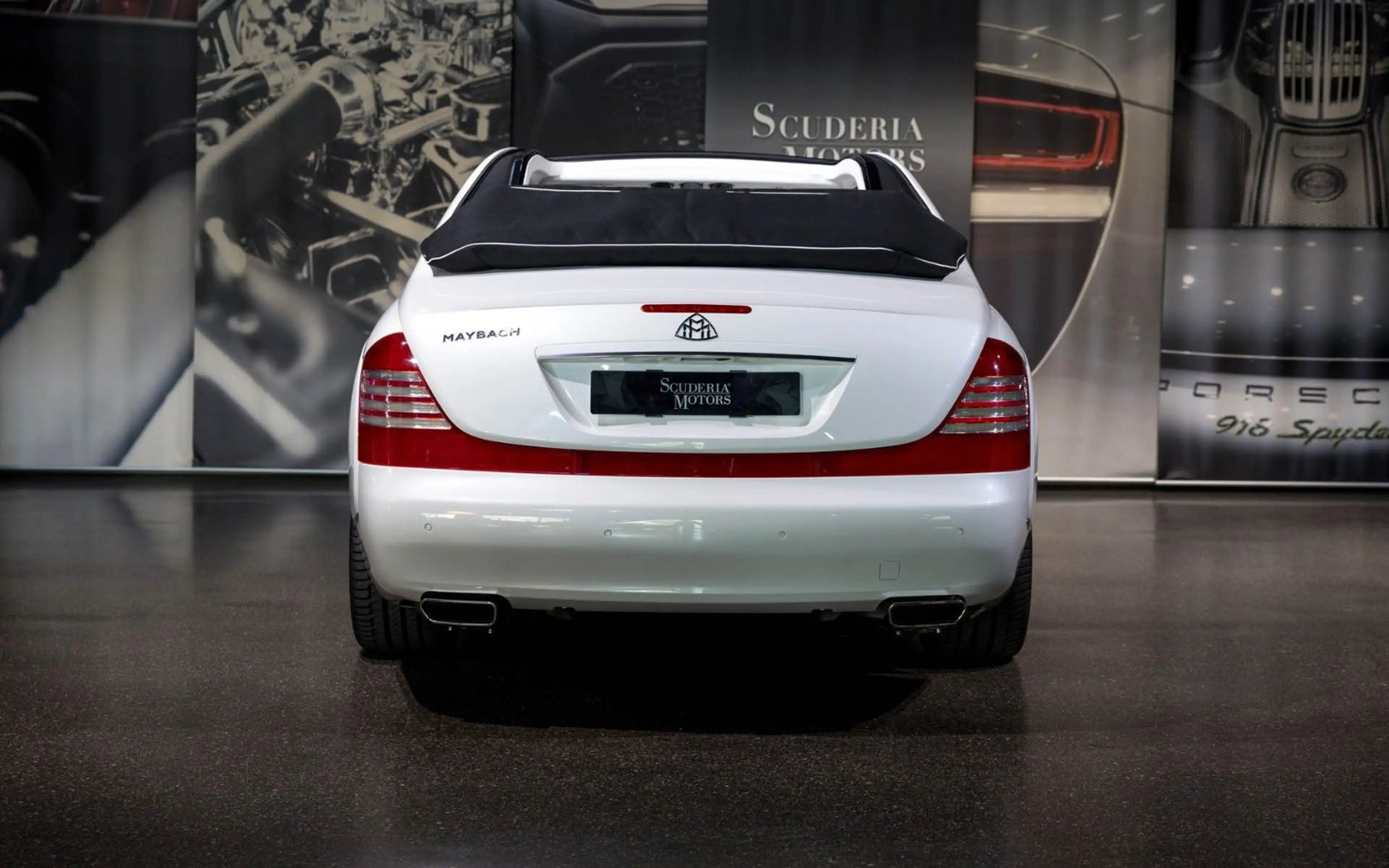 Maybach 62 S LANDAULET — photo 8