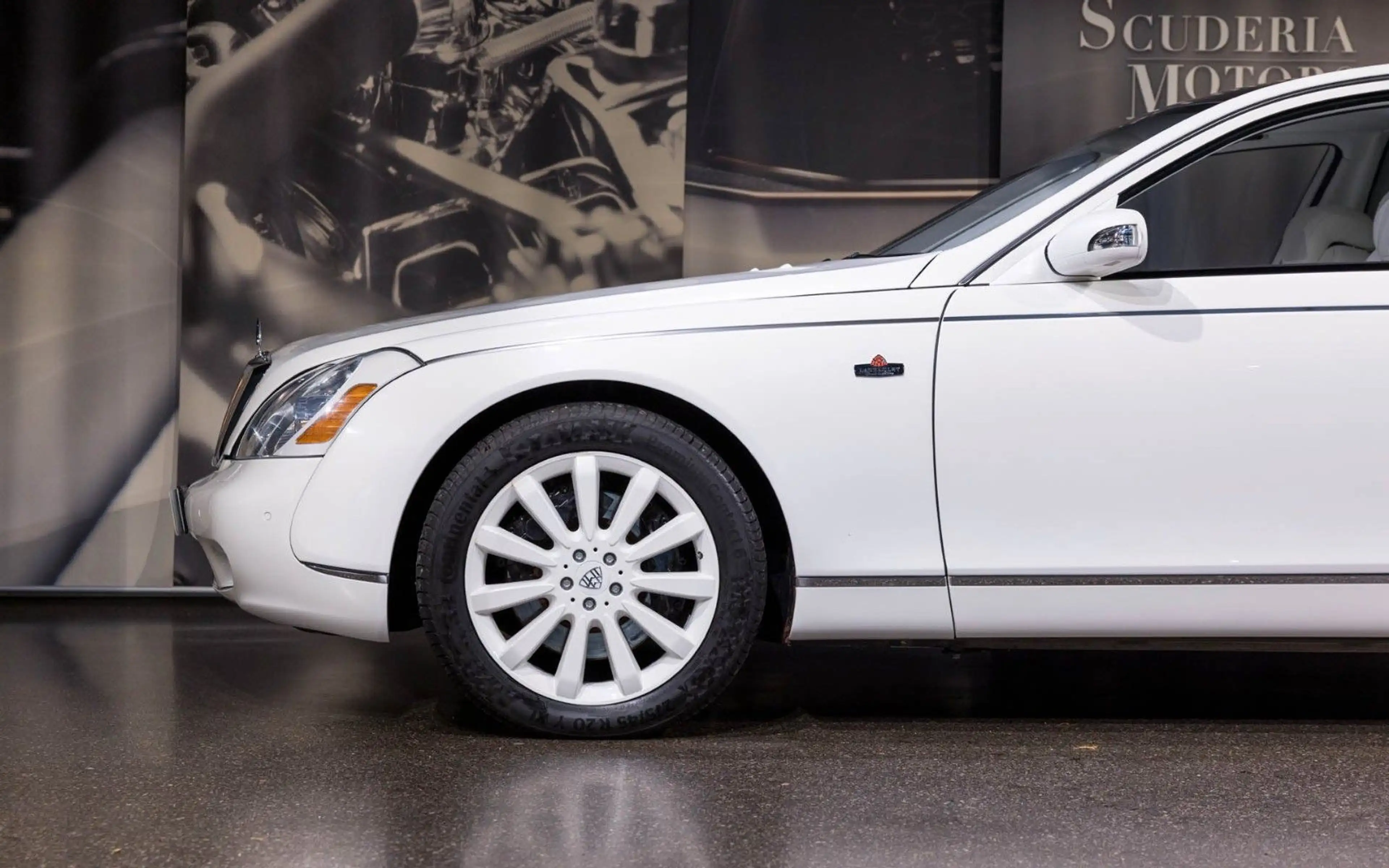 Maybach 62 S LANDAULET — photo 5