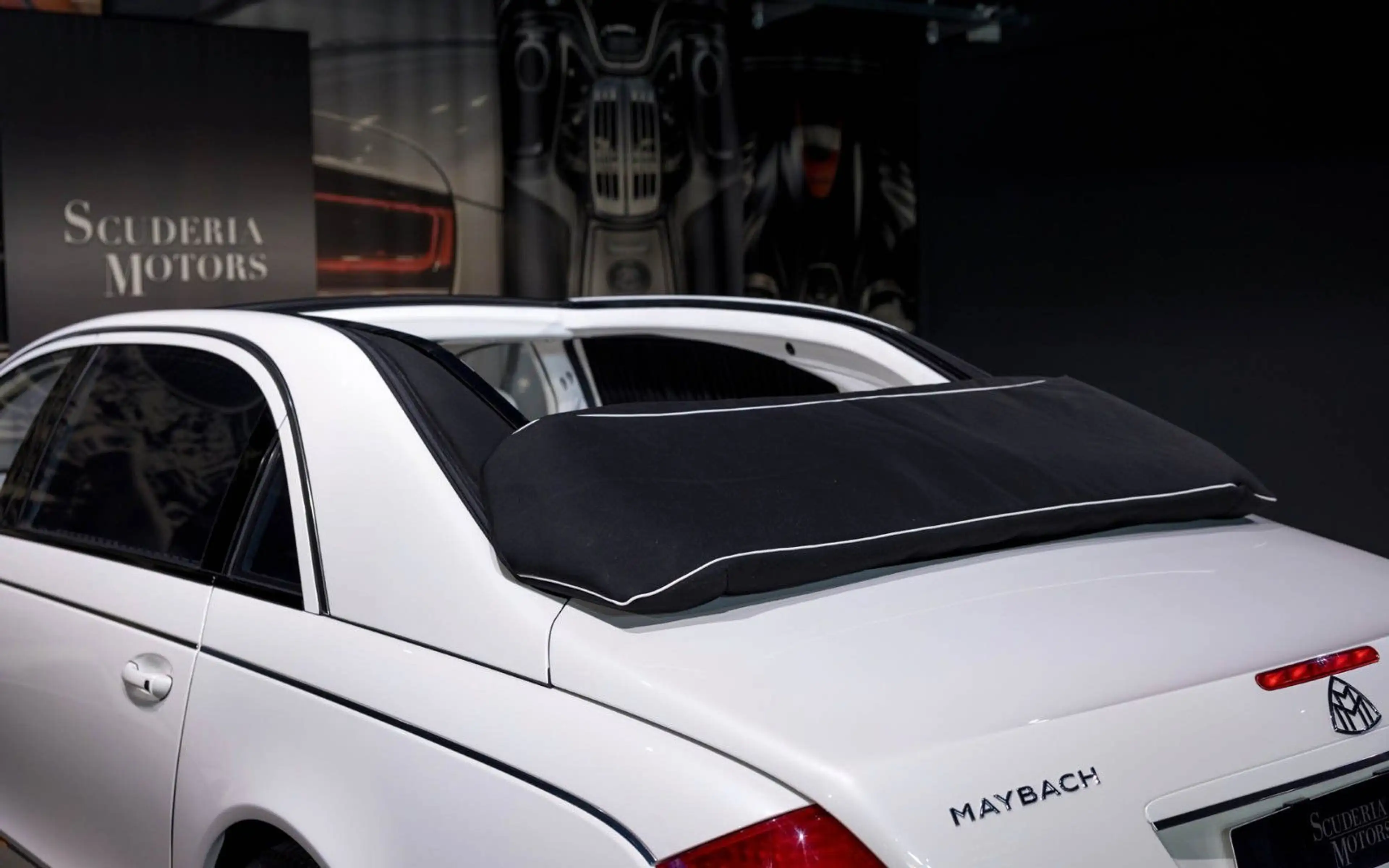 Maybach 62 S LANDAULET — photo 7