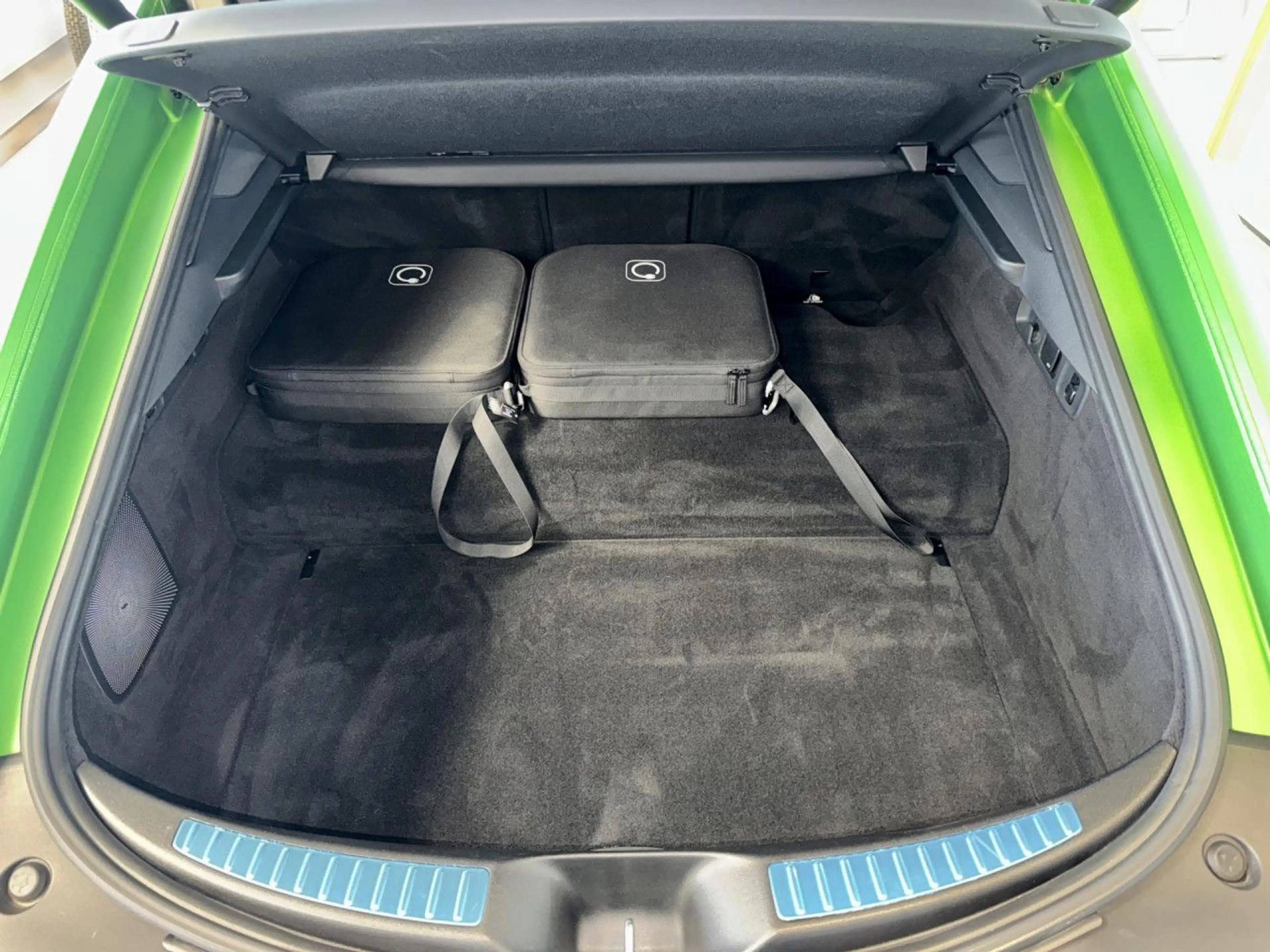Mercedes-Benz AMG GT 63 S E Performance Edition Green! Bluetooth — photo 13