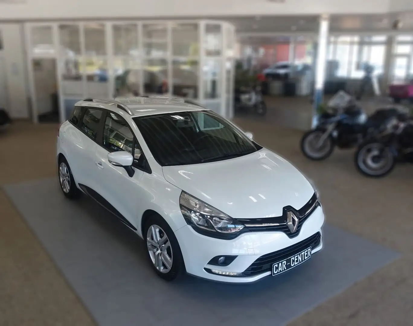 Renault Clio TCe 90 Intens Grandtour; NAV KLIMA SHZ GJR Blanc - 2