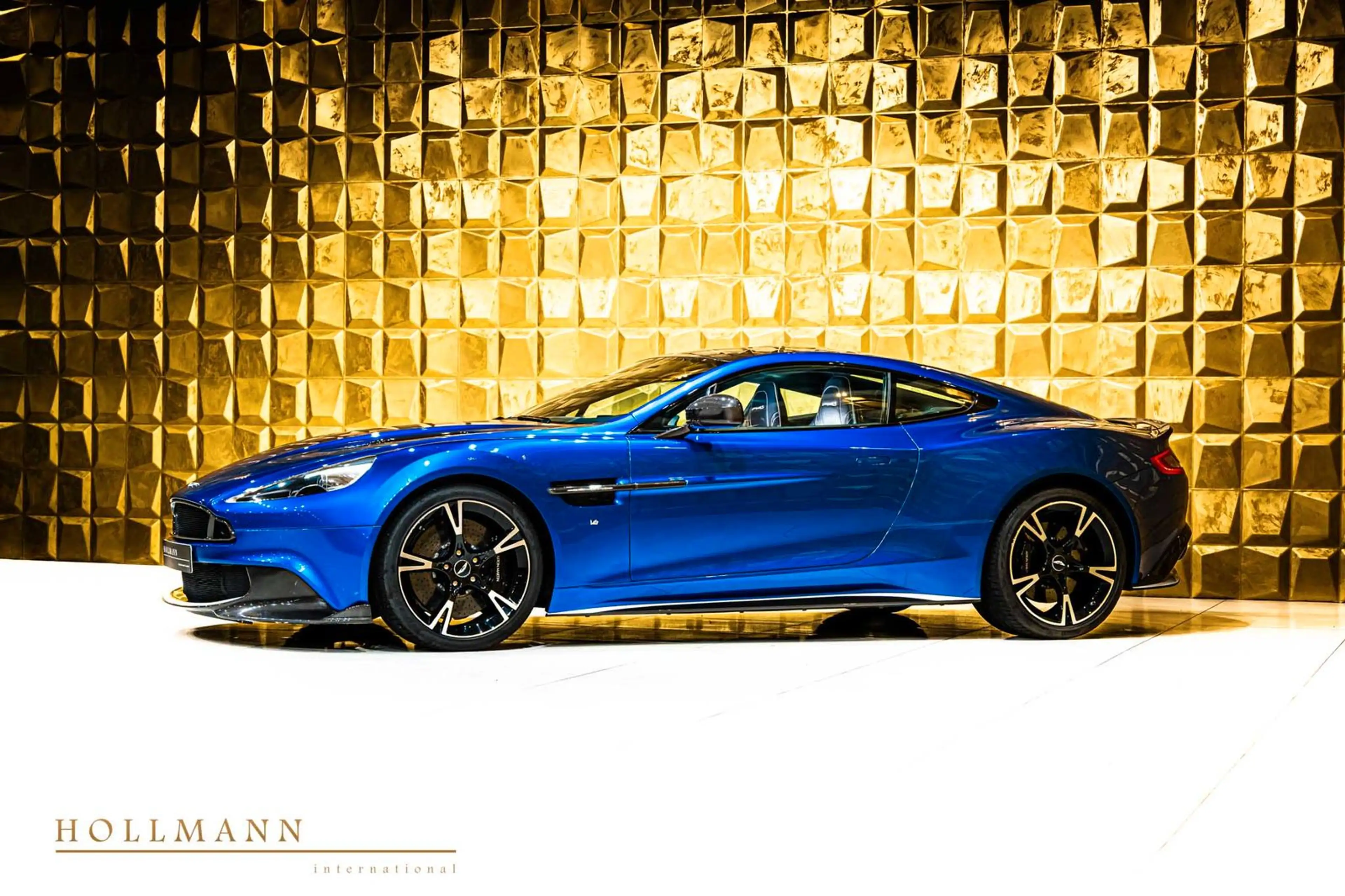 Aston Martin Vanquish S Coupe + MING BLUE + CARBON — photo 6