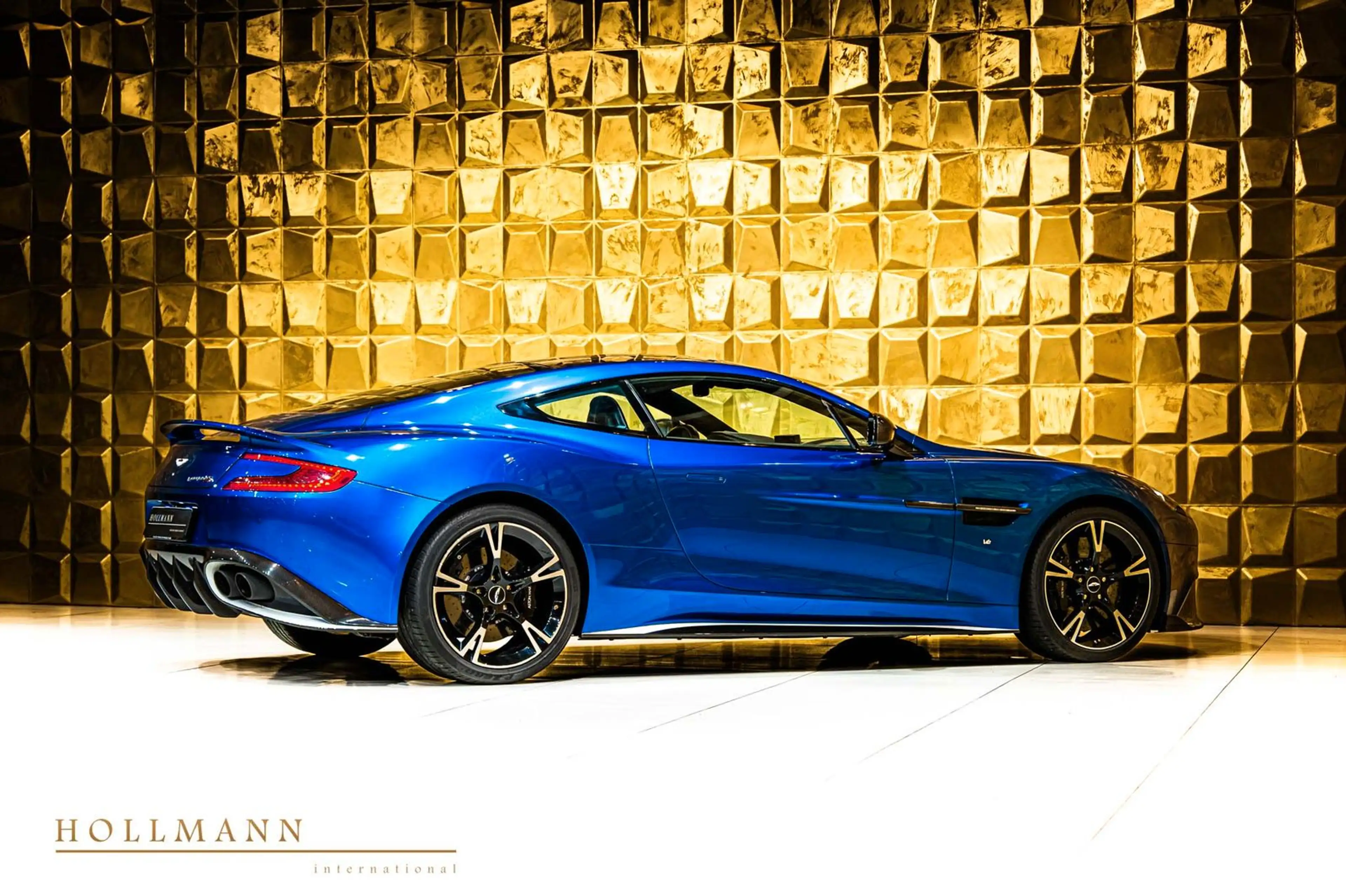 Aston Martin Vanquish S Coupe + MING BLUE + CARBON — photo 3