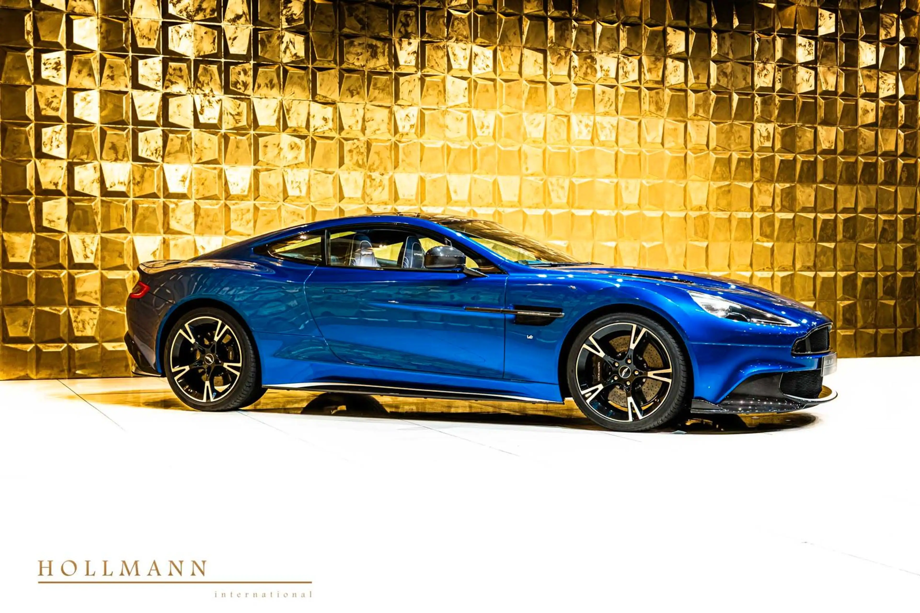 Aston Martin Vanquish S Coupe + MING BLUE + CARBON — photo 2