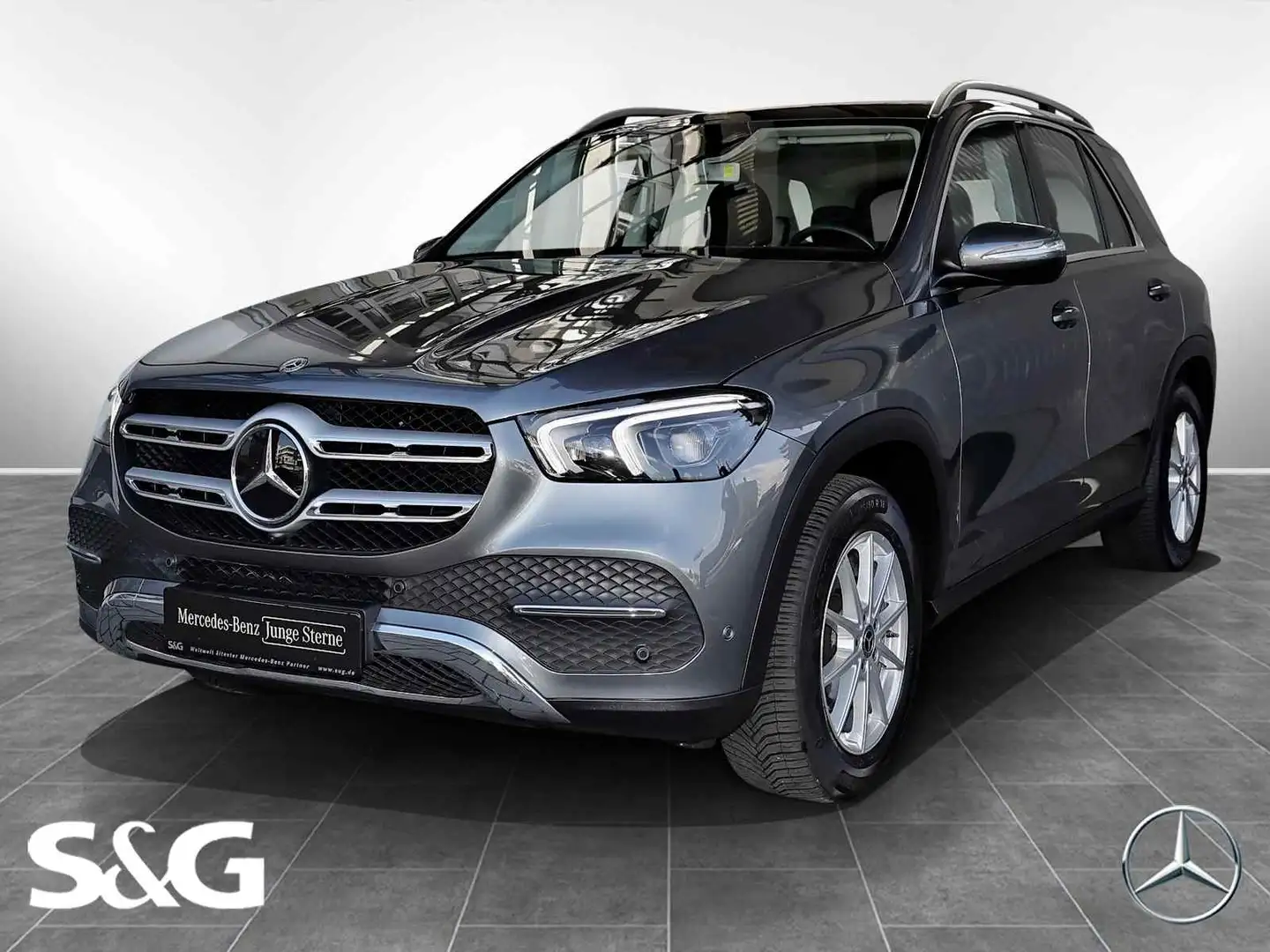 Mercedes-Benz GLE 300 d 4M 360°+PANORAMA+DISTRONIC+LED+MBUX+18 Grau - 1