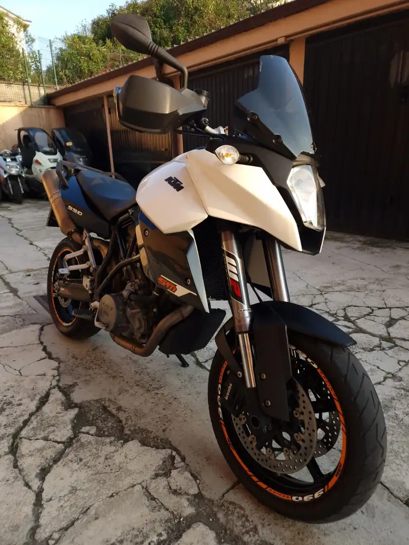 KTM 990 Supermoto T Bianco - 2