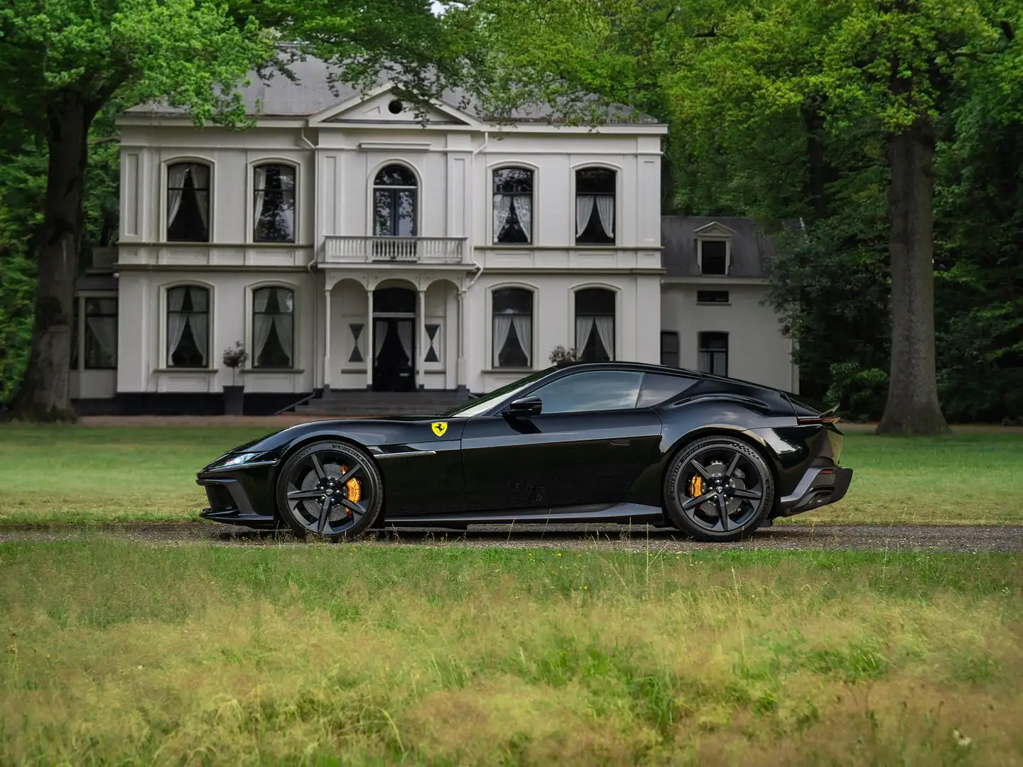 Ferrari 12 Cilindri 6.5 V12 | Full Carbon | Atelier | Full PPF | Airbr Zwart - 1