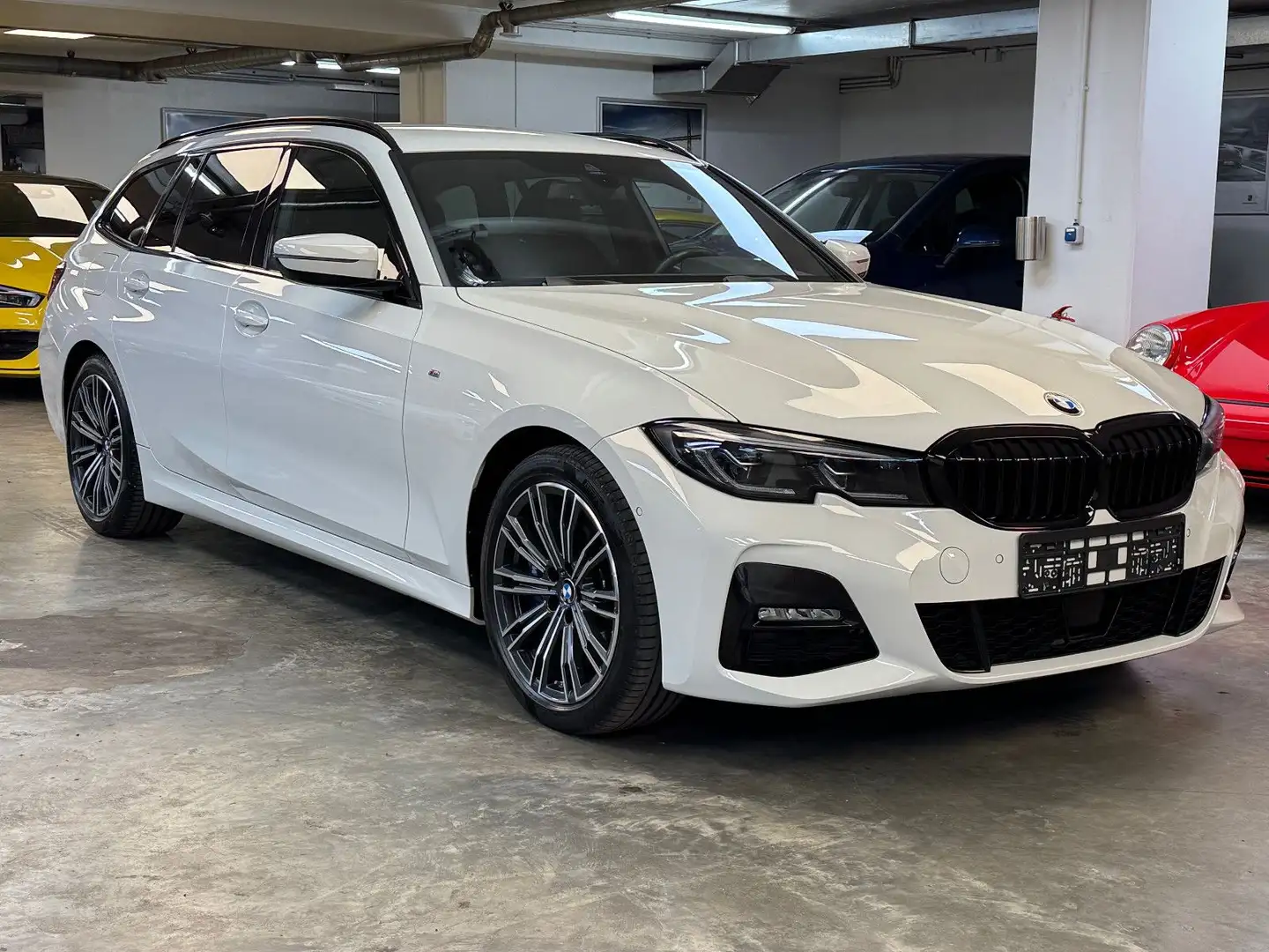 BMW 330 Touring d xDrive M Sport,LASER,AHK,AKUSTIK,1 Bianco - 2