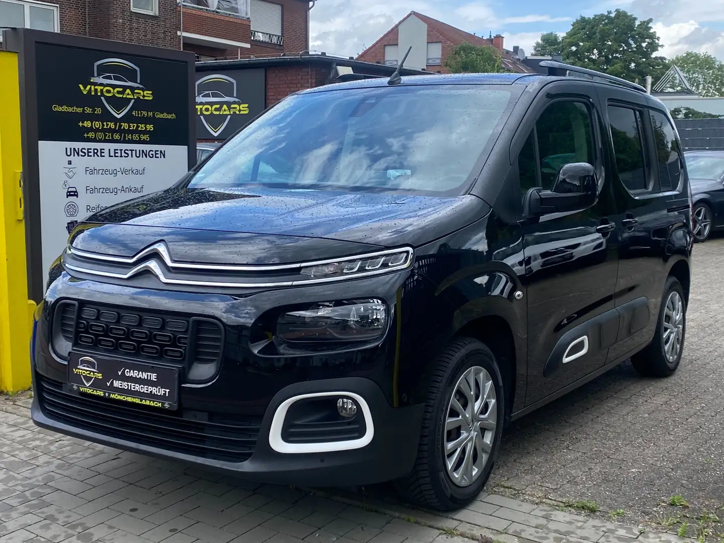 Citroen Berlingo Shine M | ab 4,99% | Garantie | Panorama | Ahk | Zwart - 1